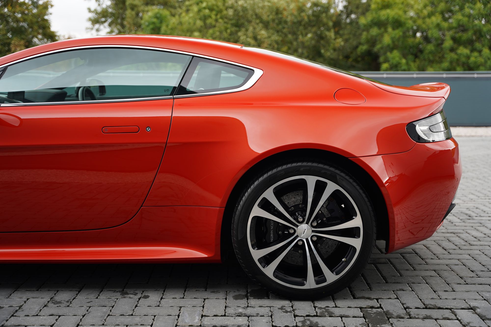 2012 Aston Martin V12 Vantage Manual