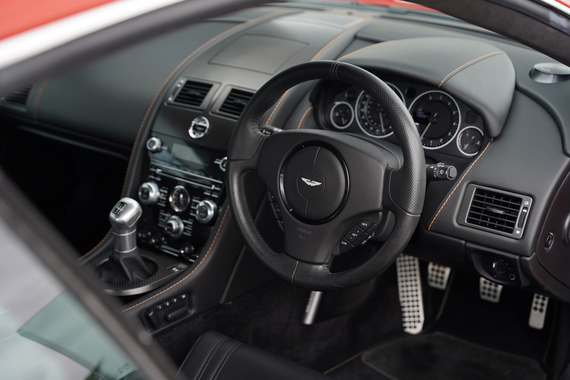 2012 Aston Martin V12 Vantage Manual