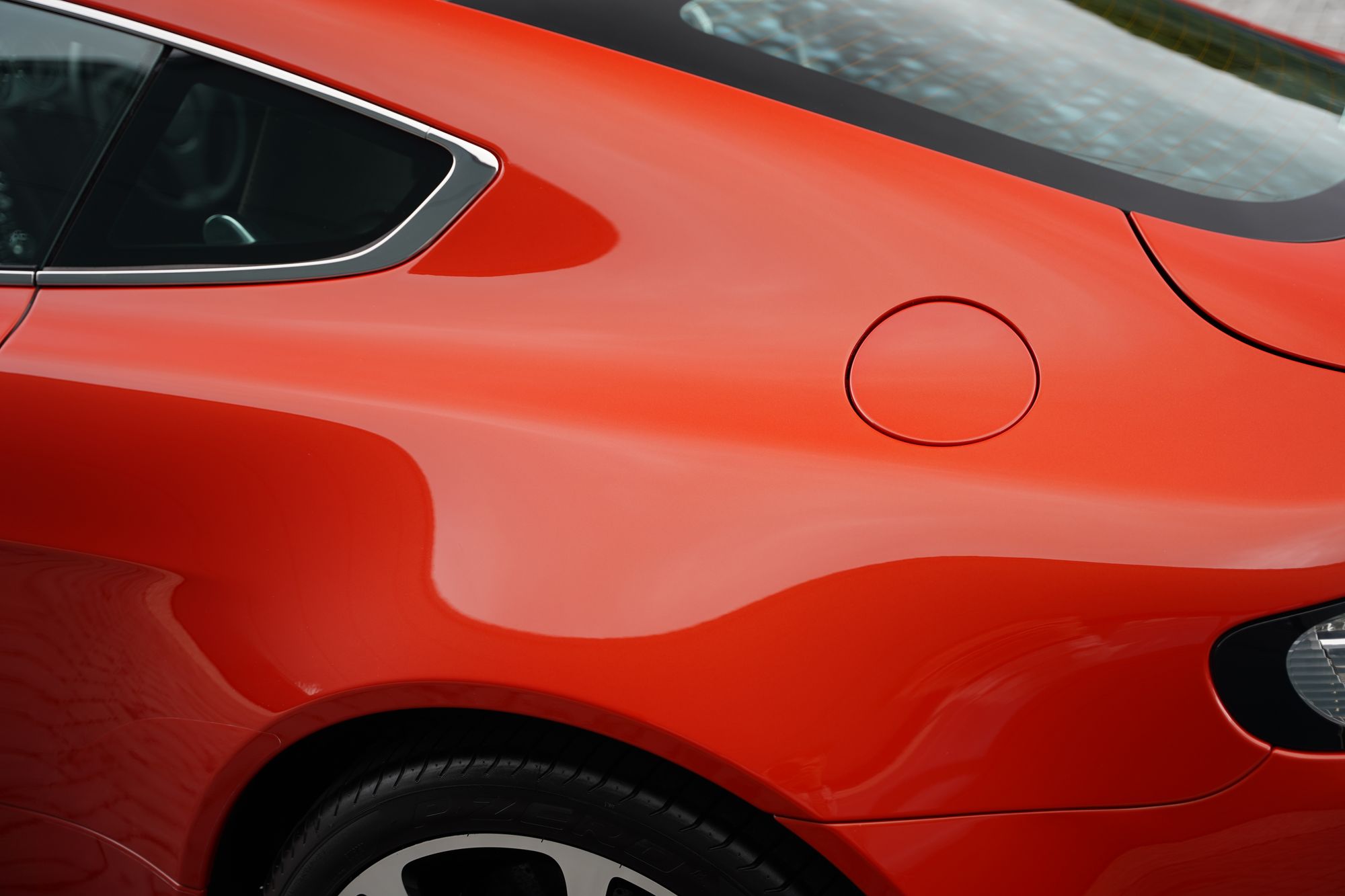 2012 Aston Martin V12 Vantage Manual