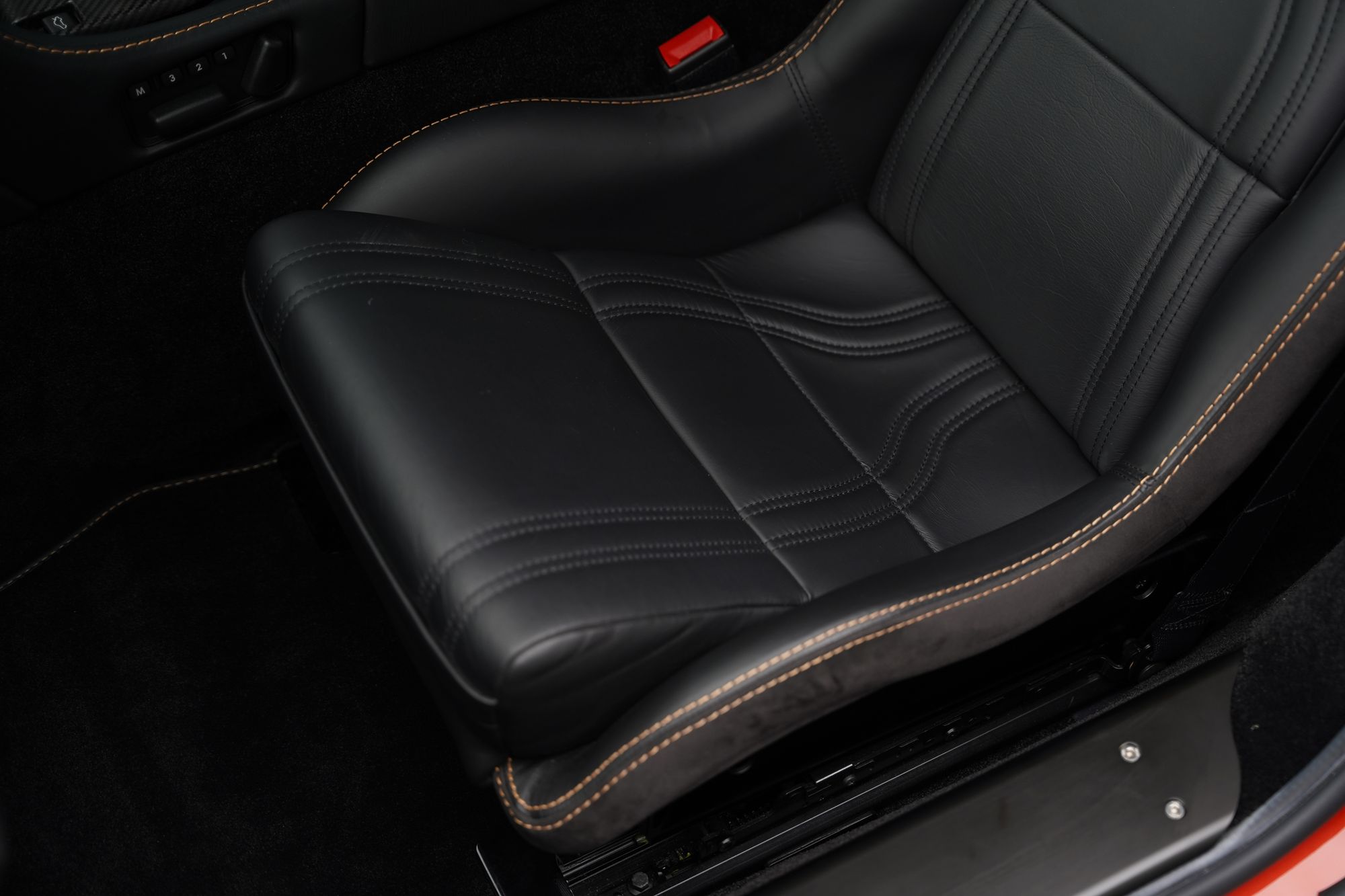 2012 Aston Martin V12 Vantage Manual