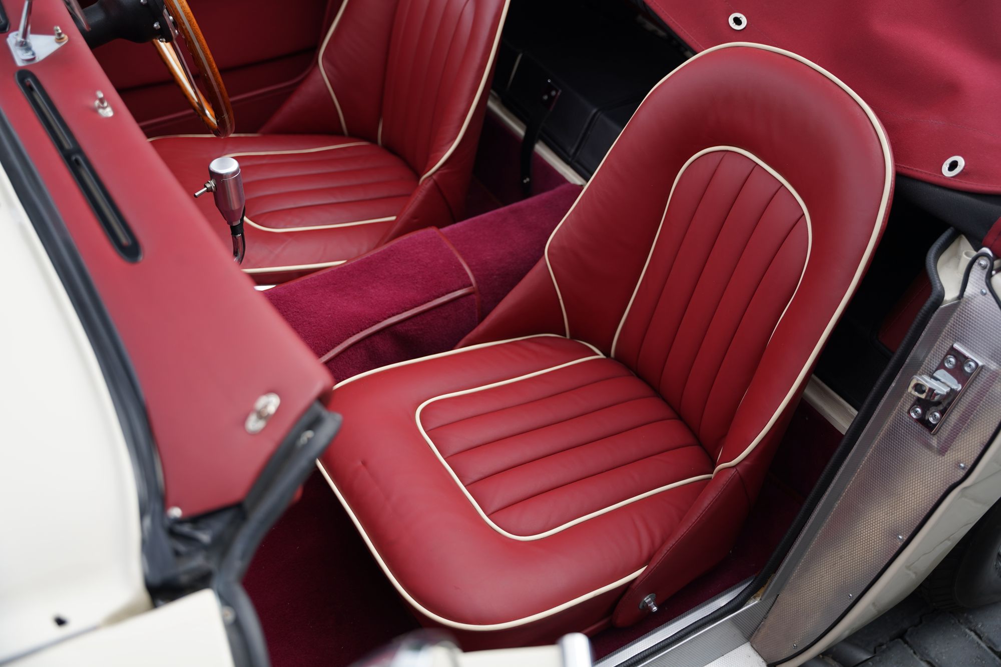 1958 Austin Healey 100-6 M BN6