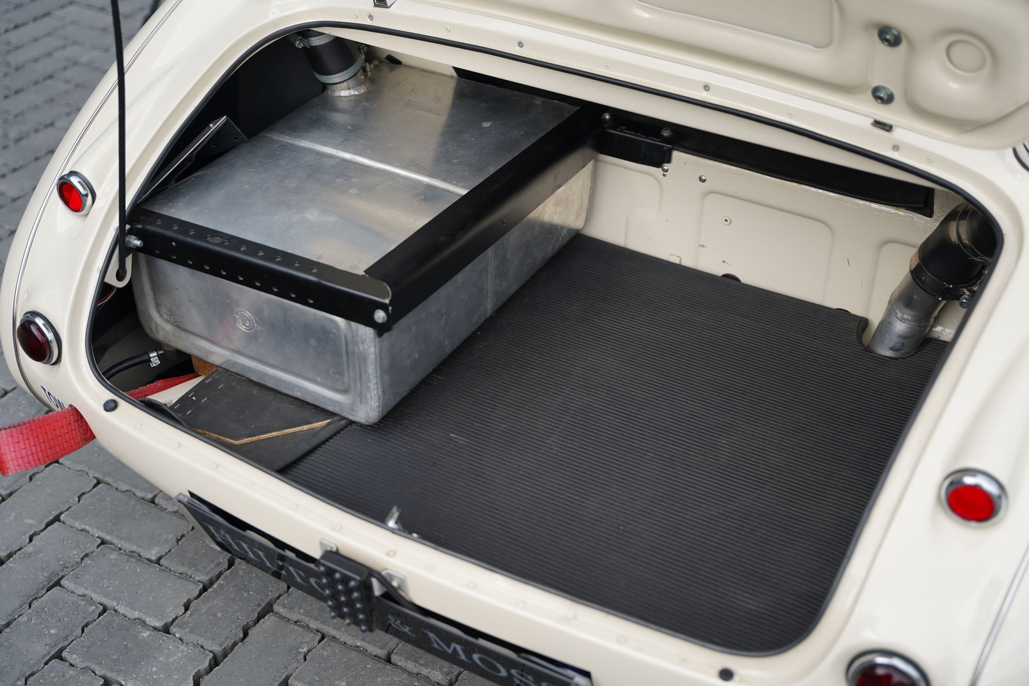 1958 Austin Healey 100-6 M BN6