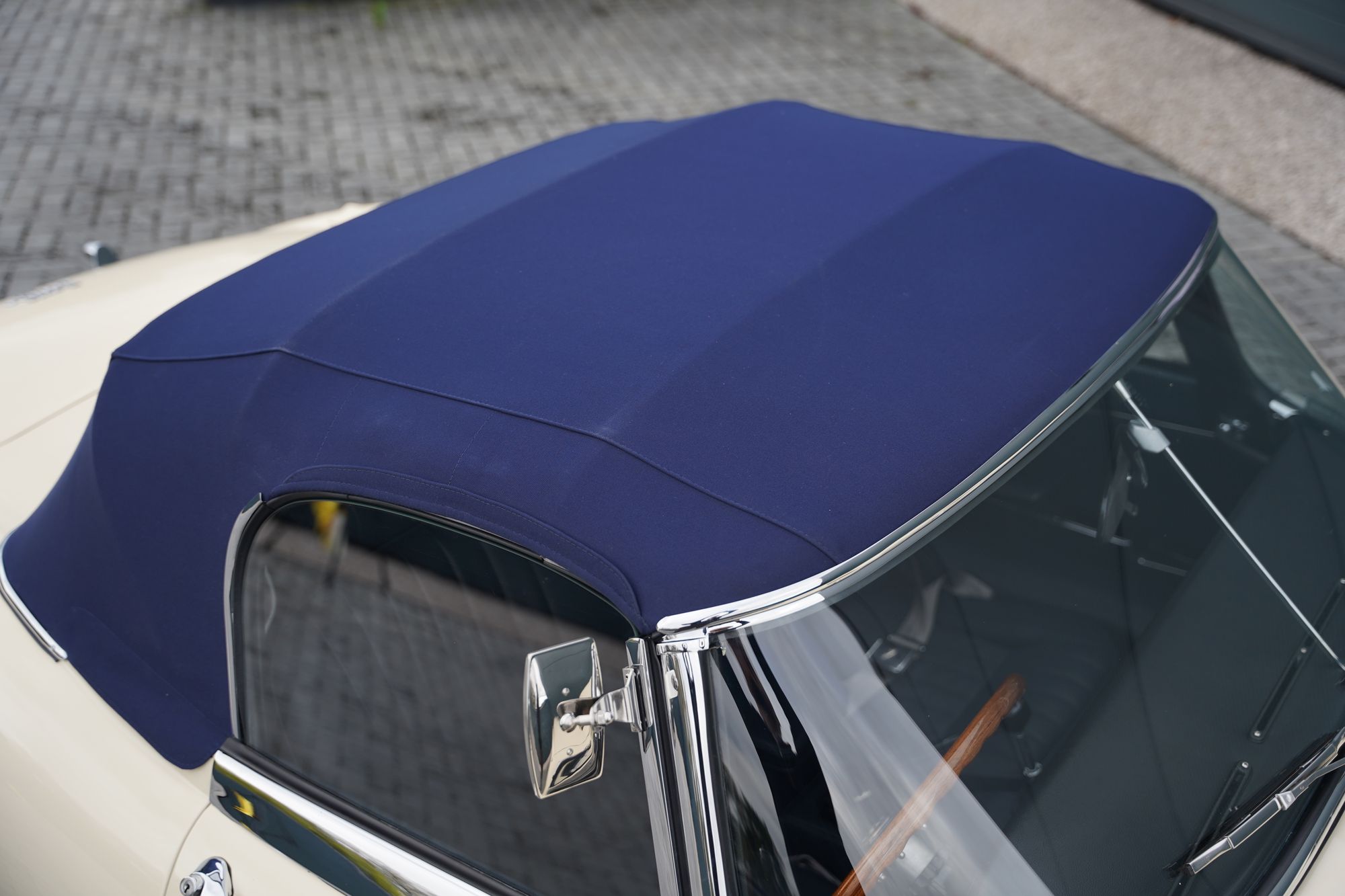 1969 Jaguar E-Type Series 2 4.2 Roadster