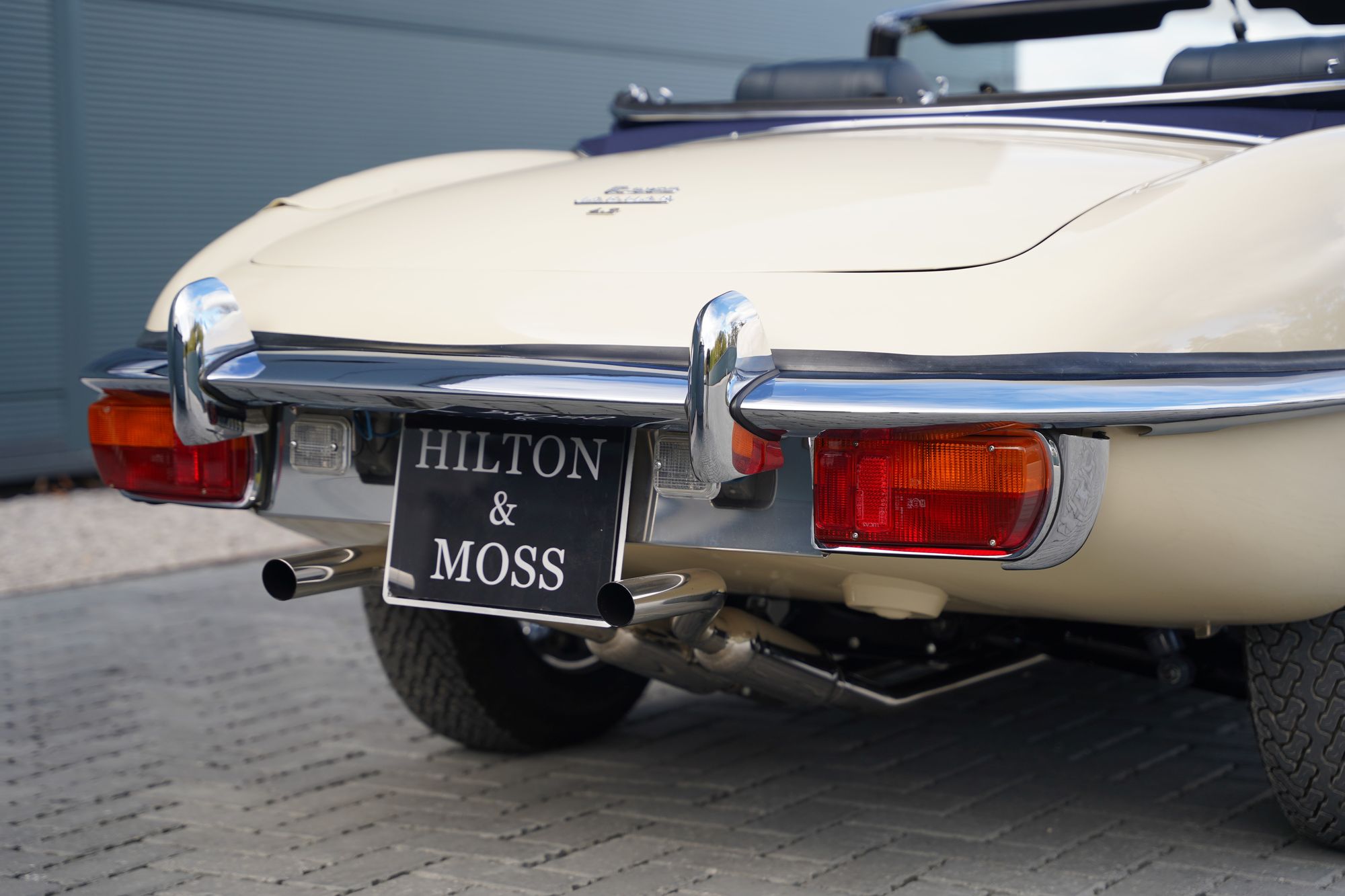 1969 Jaguar E-Type Series 2 4.2 Roadster