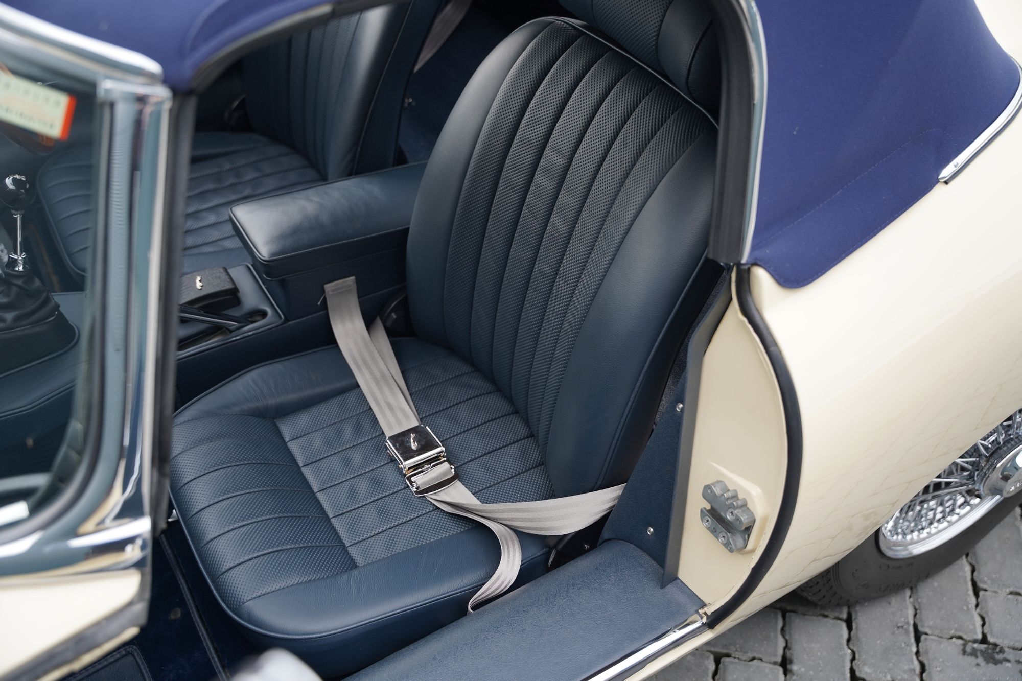 1969 Jaguar E-Type Series 2 4.2 Roadster