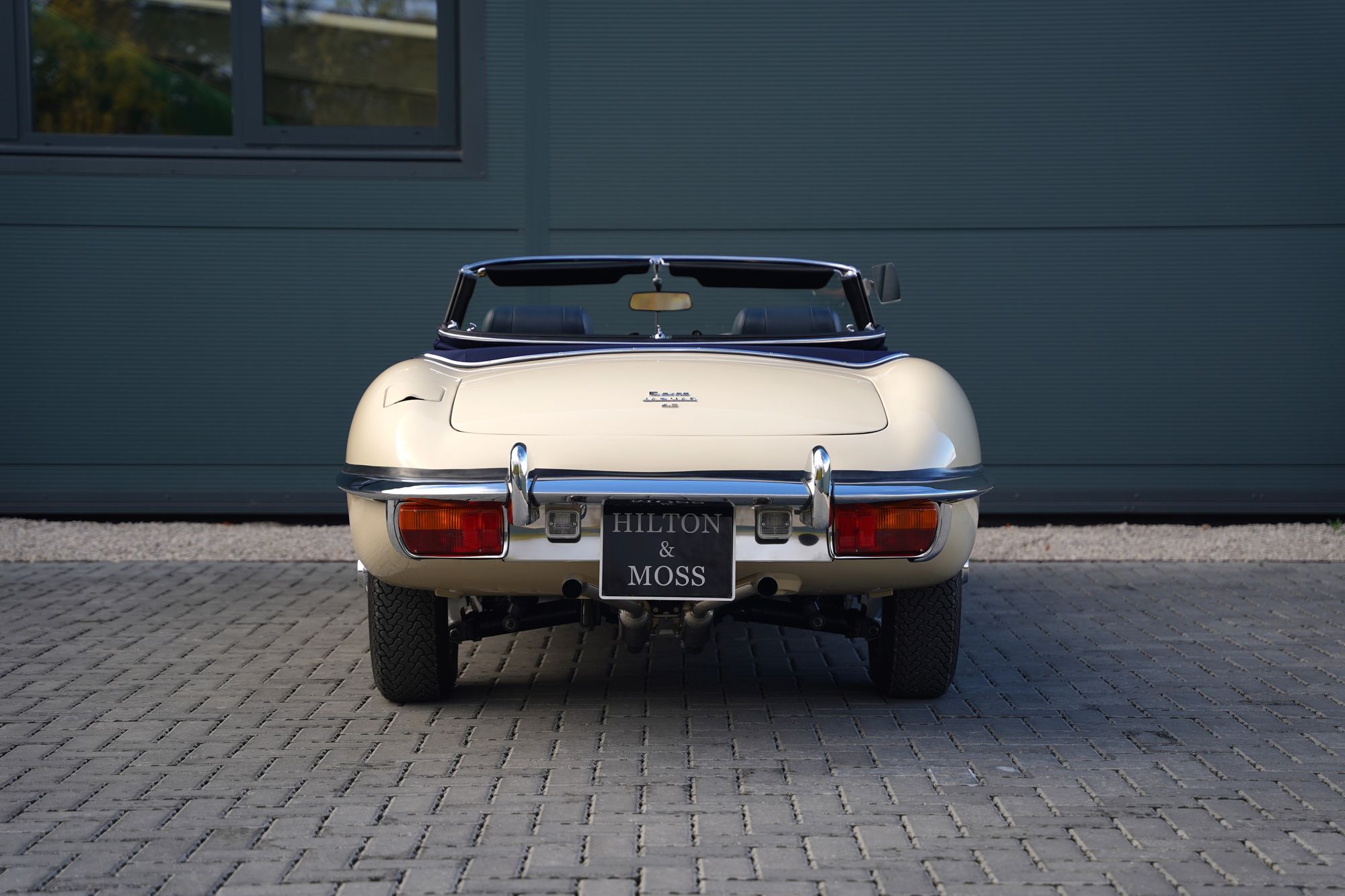 1969 Jaguar E-Type Series 2 4.2 Roadster