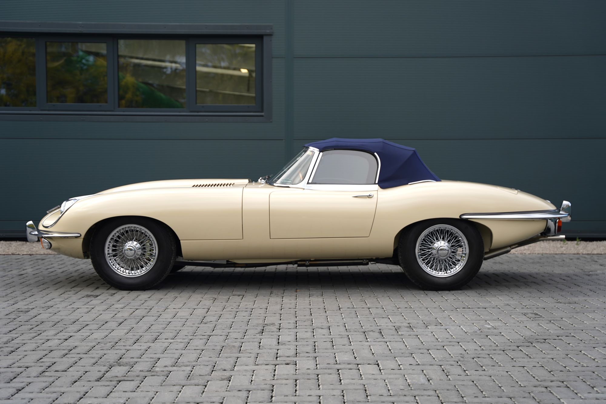 1969 Jaguar E-Type Series 2 4.2 Roadster