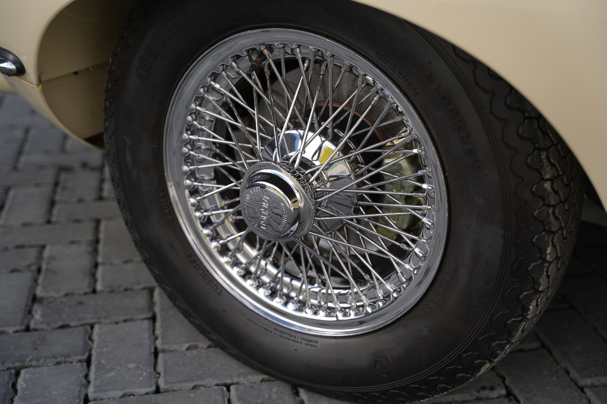 1969 Jaguar E-Type Series 2 4.2 Roadster