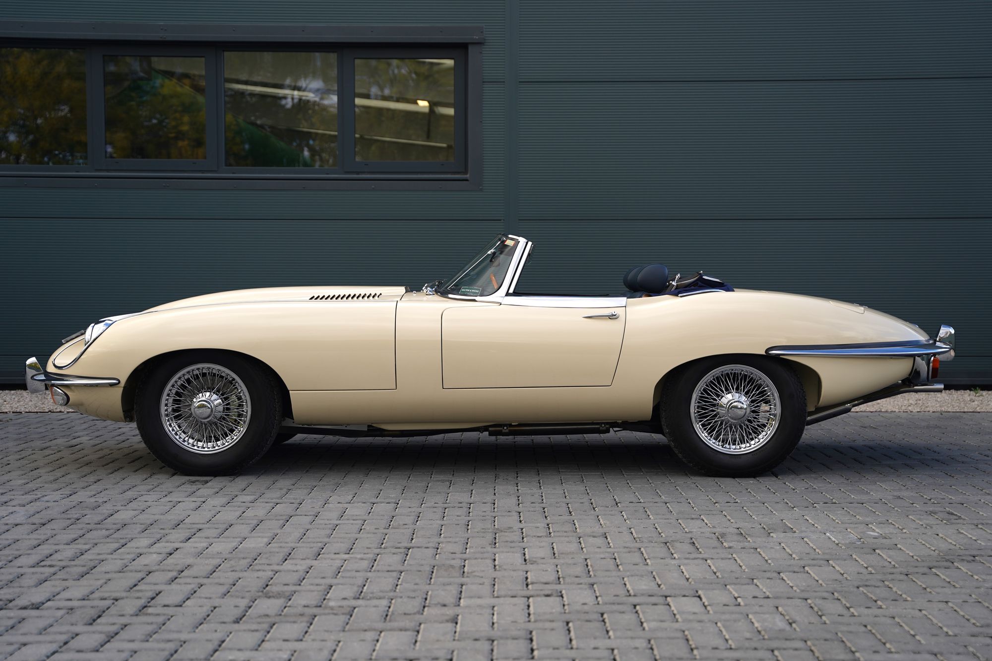 1969 Jaguar E-Type Series 2 4.2 Roadster