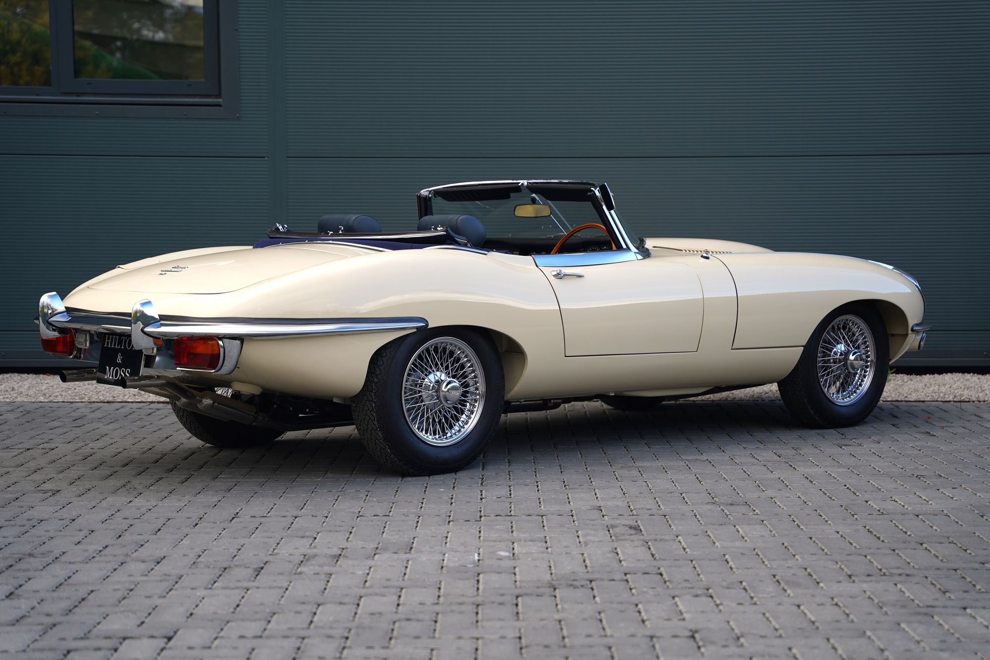 1969 Jaguar E-Type Series 2 4.2 Roadster