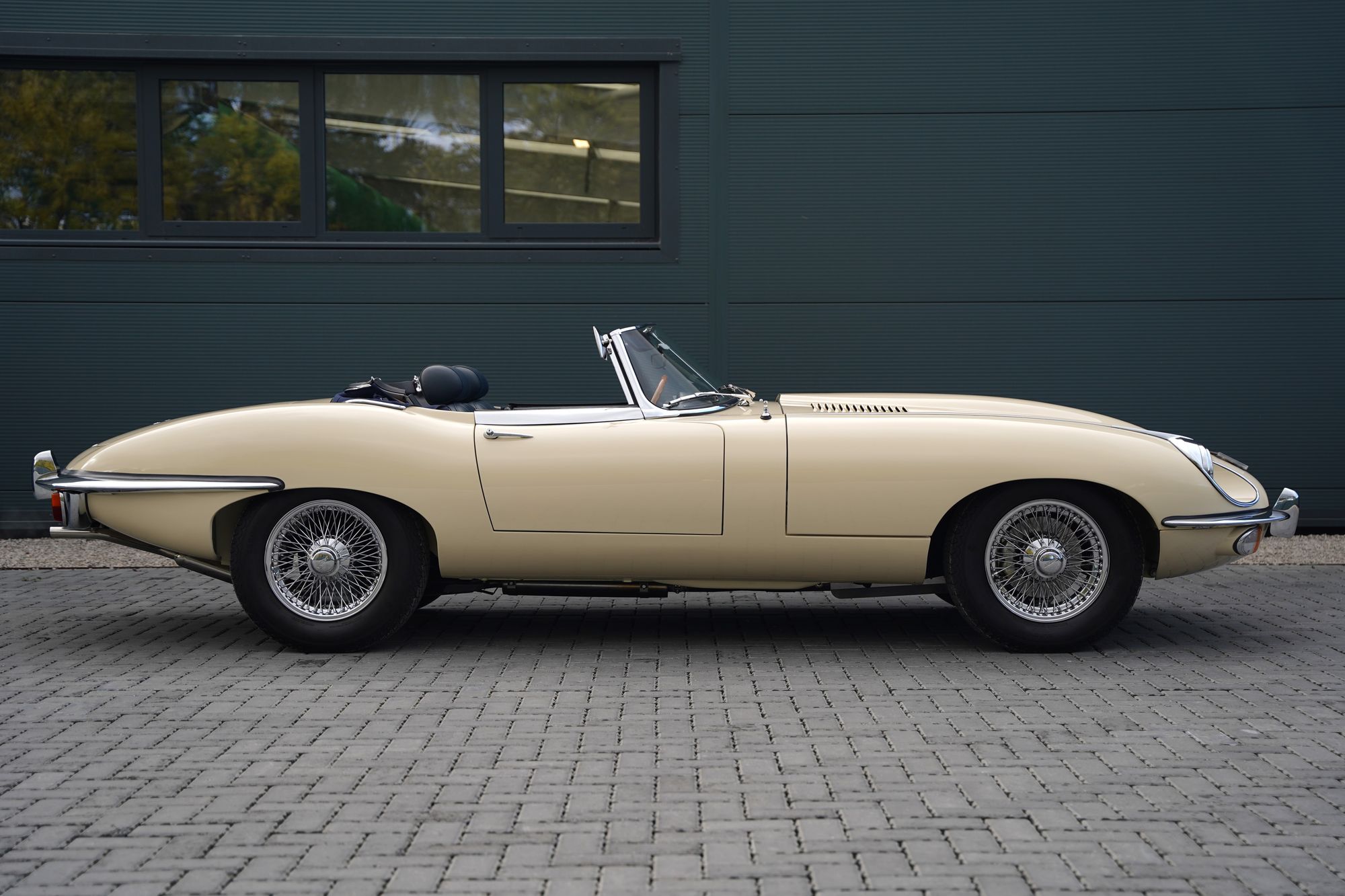 1969 Jaguar E-Type Series 2 4.2 Roadster