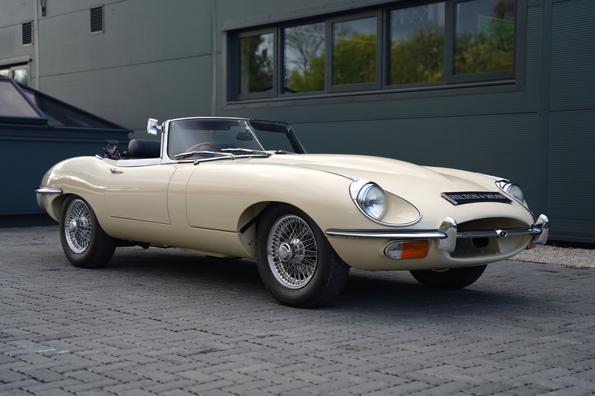 1969 Jaguar E-Type Series 2 4.2 Roadster
