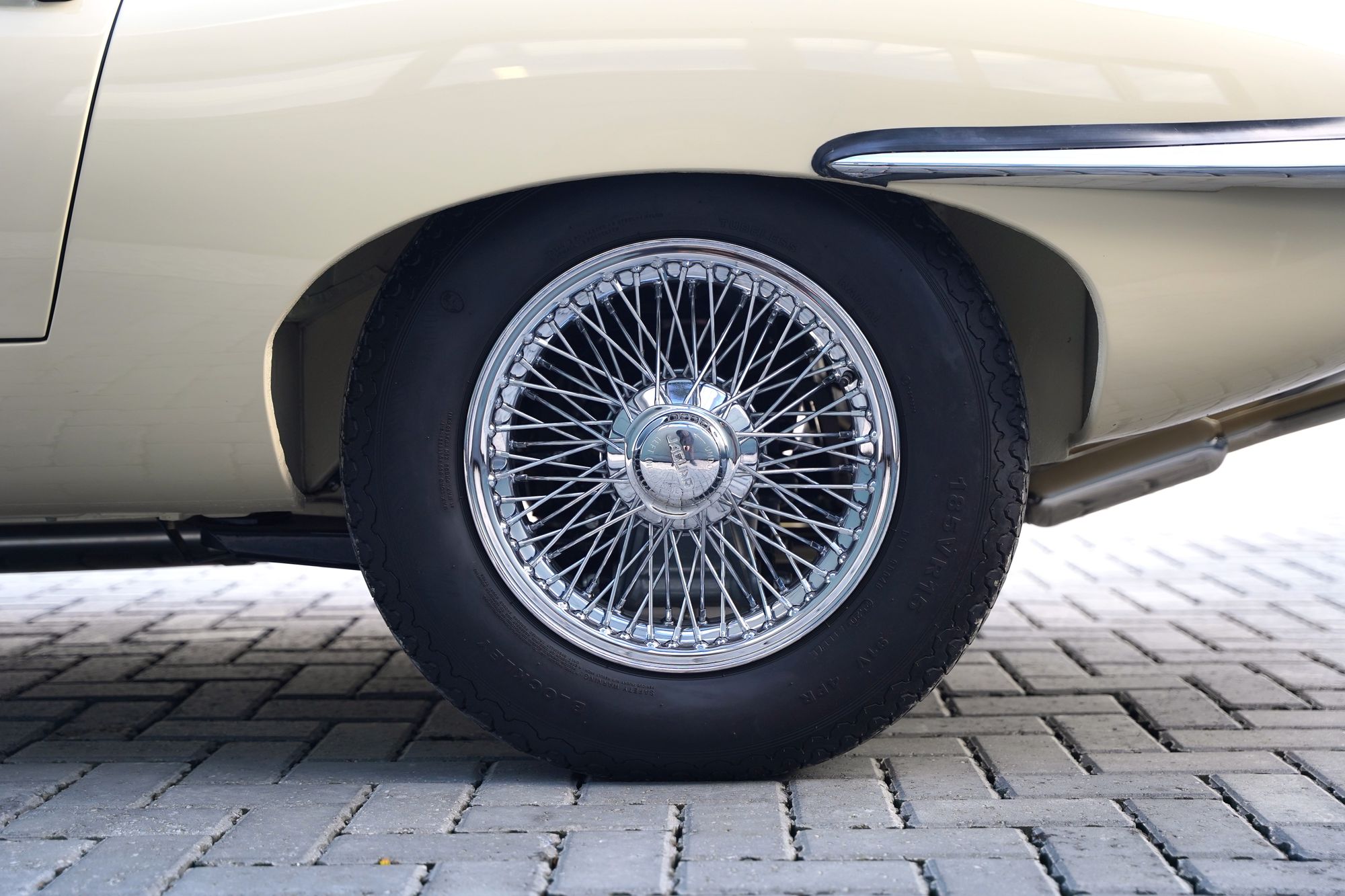 1969 Jaguar E-Type Series 2 4.2 Roadster