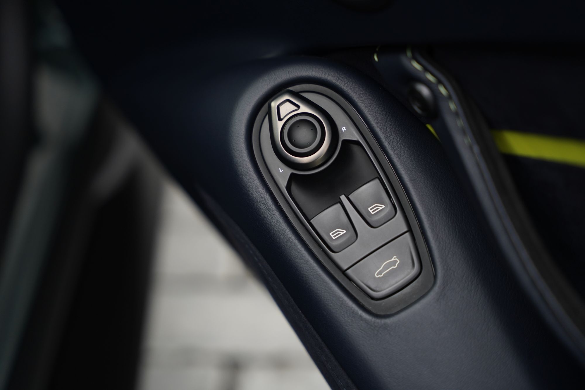 2020 Aston Martin Vantage V8 AMR Hero 59