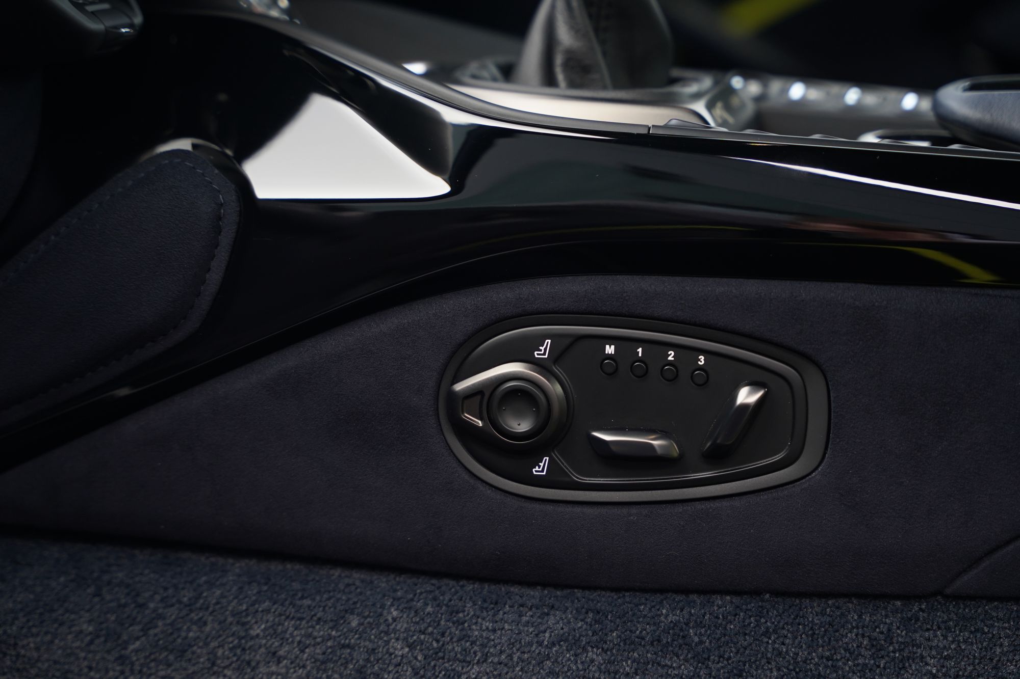 2020 Aston Martin Vantage V8 AMR Hero 59