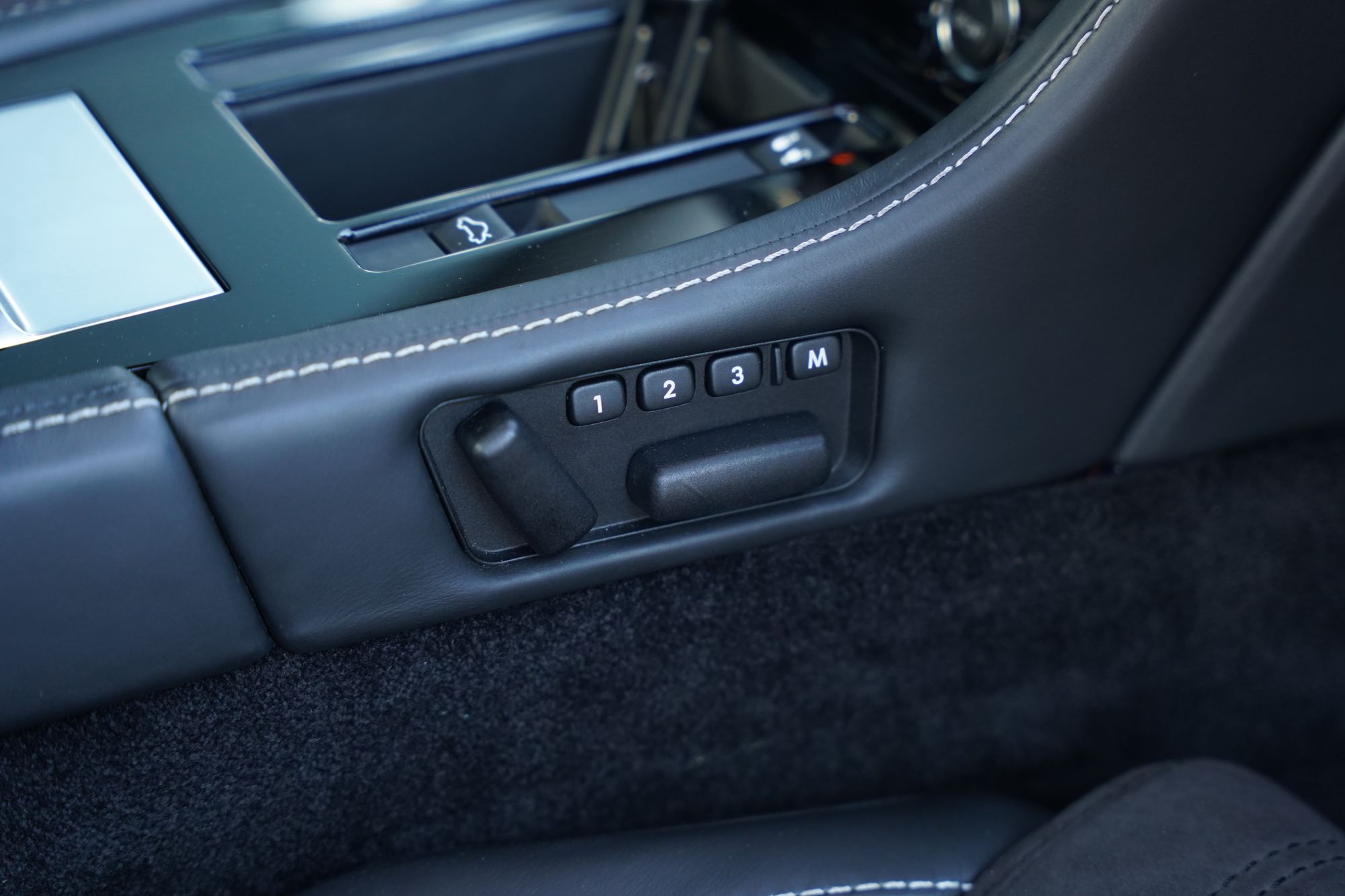 2011 Aston Martin DBS 2+2 Coupe