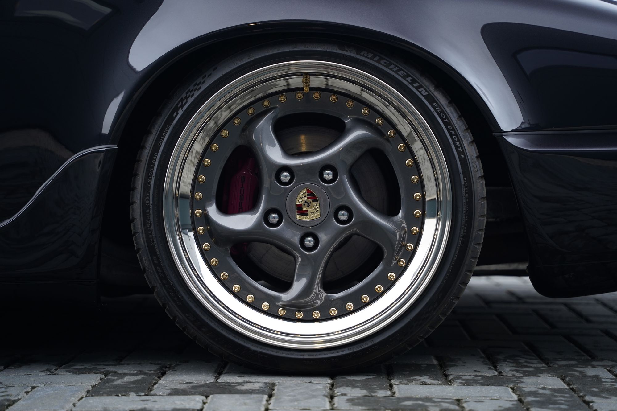 1990 Porsche 911 964 Carrera 4