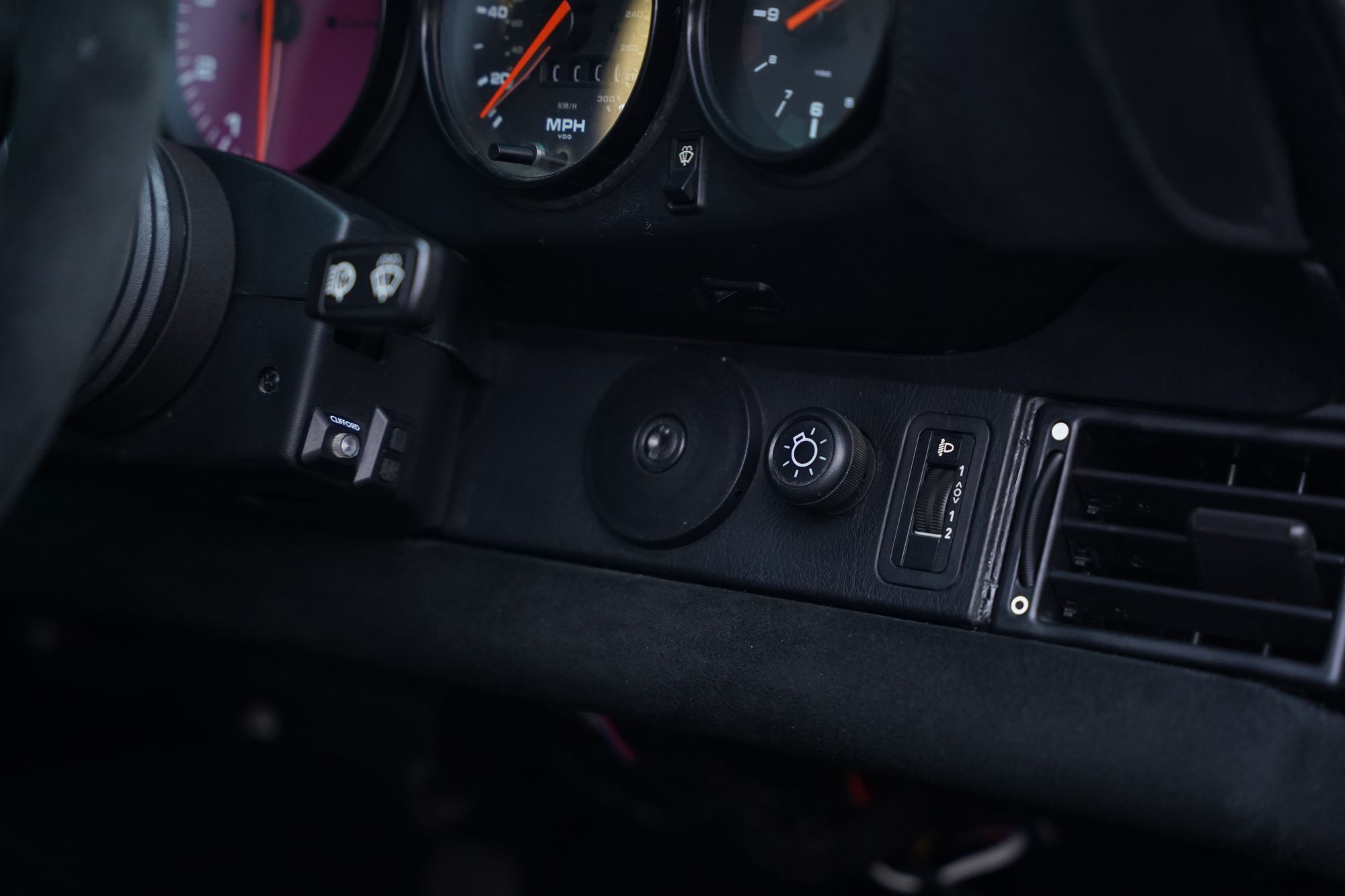 1990 Porsche 911 964 Carrera 4