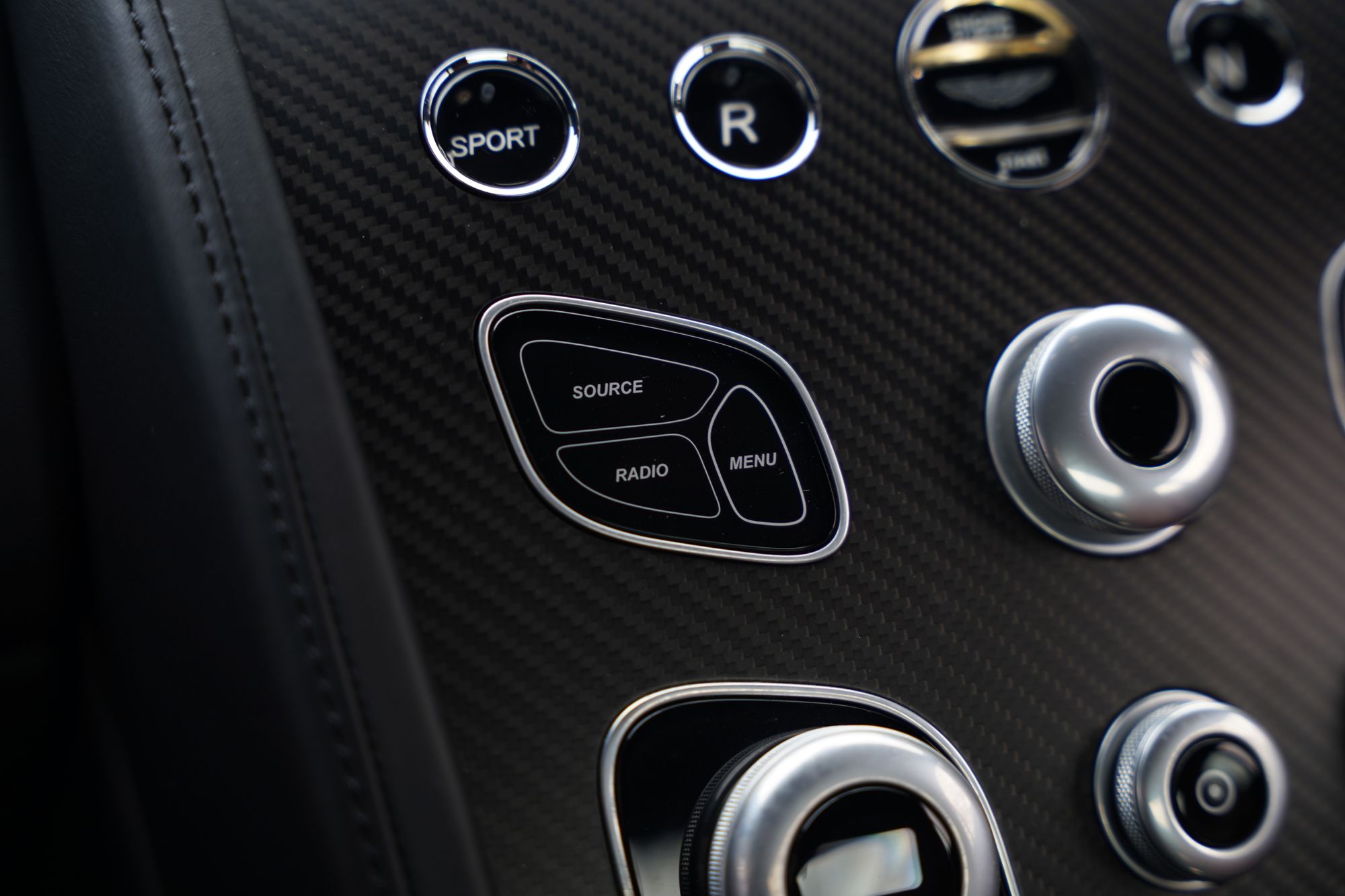 2018 Aston Martin V12 Vantage S