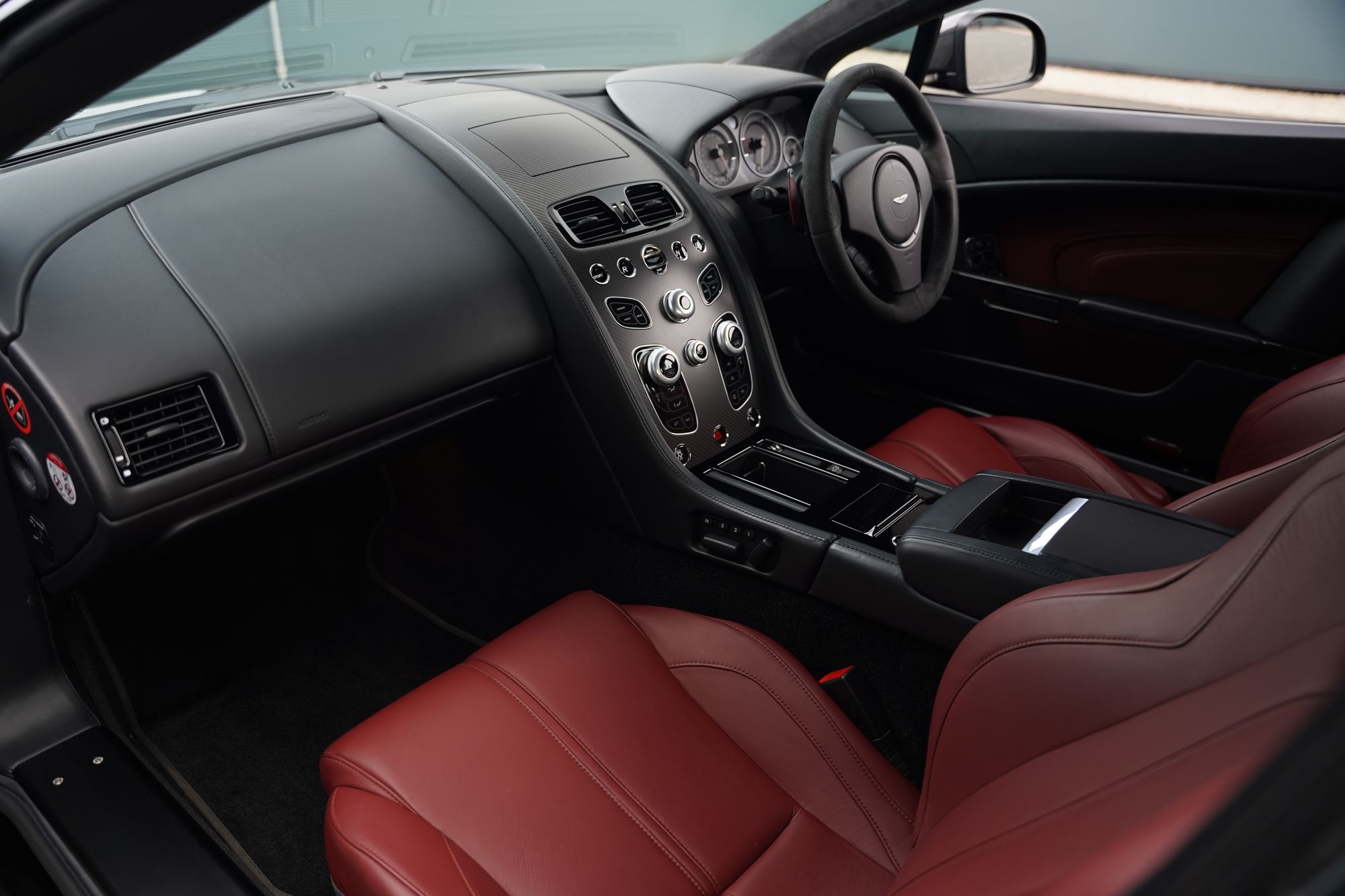 2018 Aston Martin V12 Vantage S