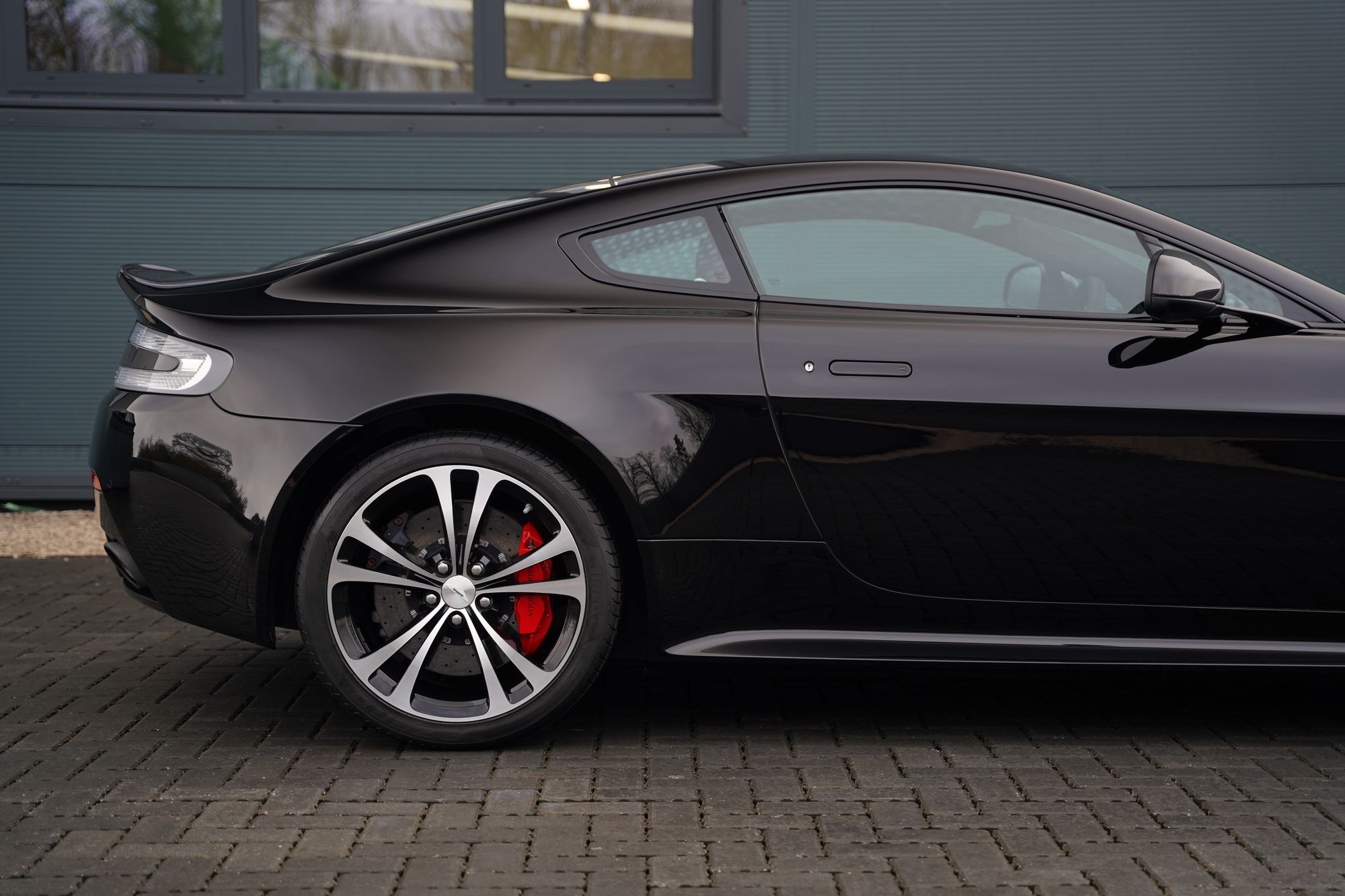 2018 Aston Martin V12 Vantage S