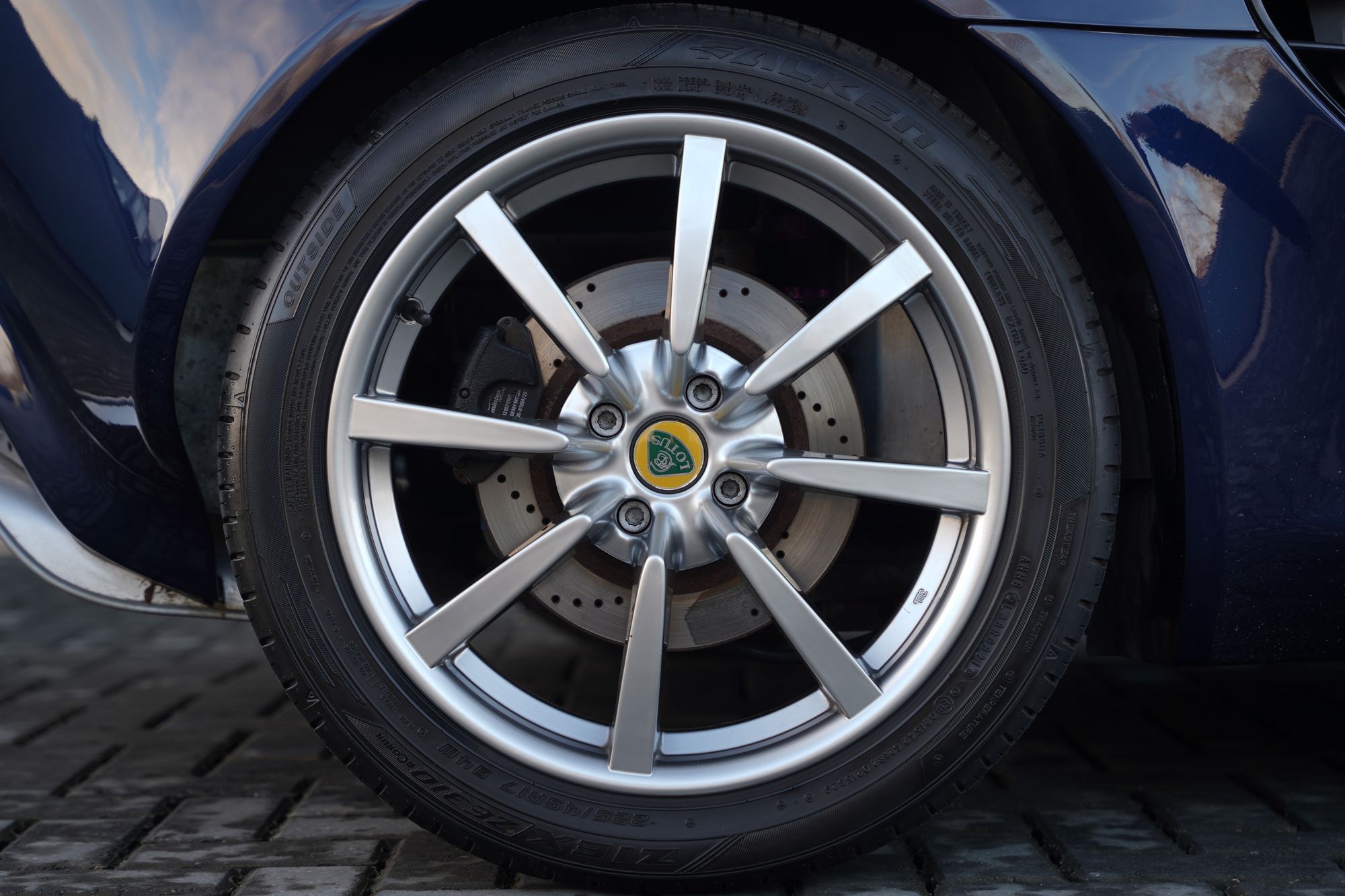 2004 Lotus Elise 111S