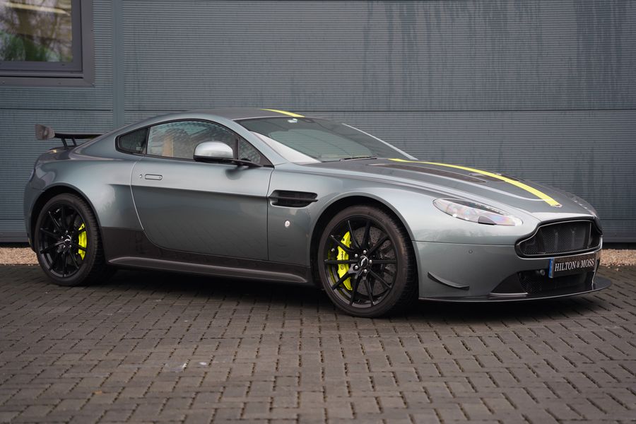 2017 Aston Martin V12 Vantage AMR