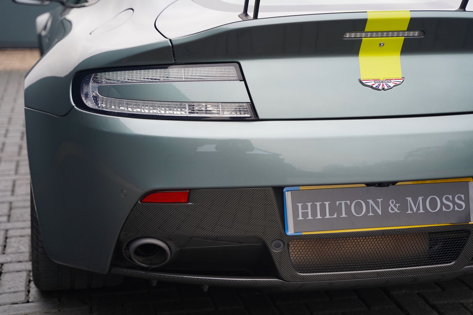 2017 Aston Martin V12 Vantage AMR