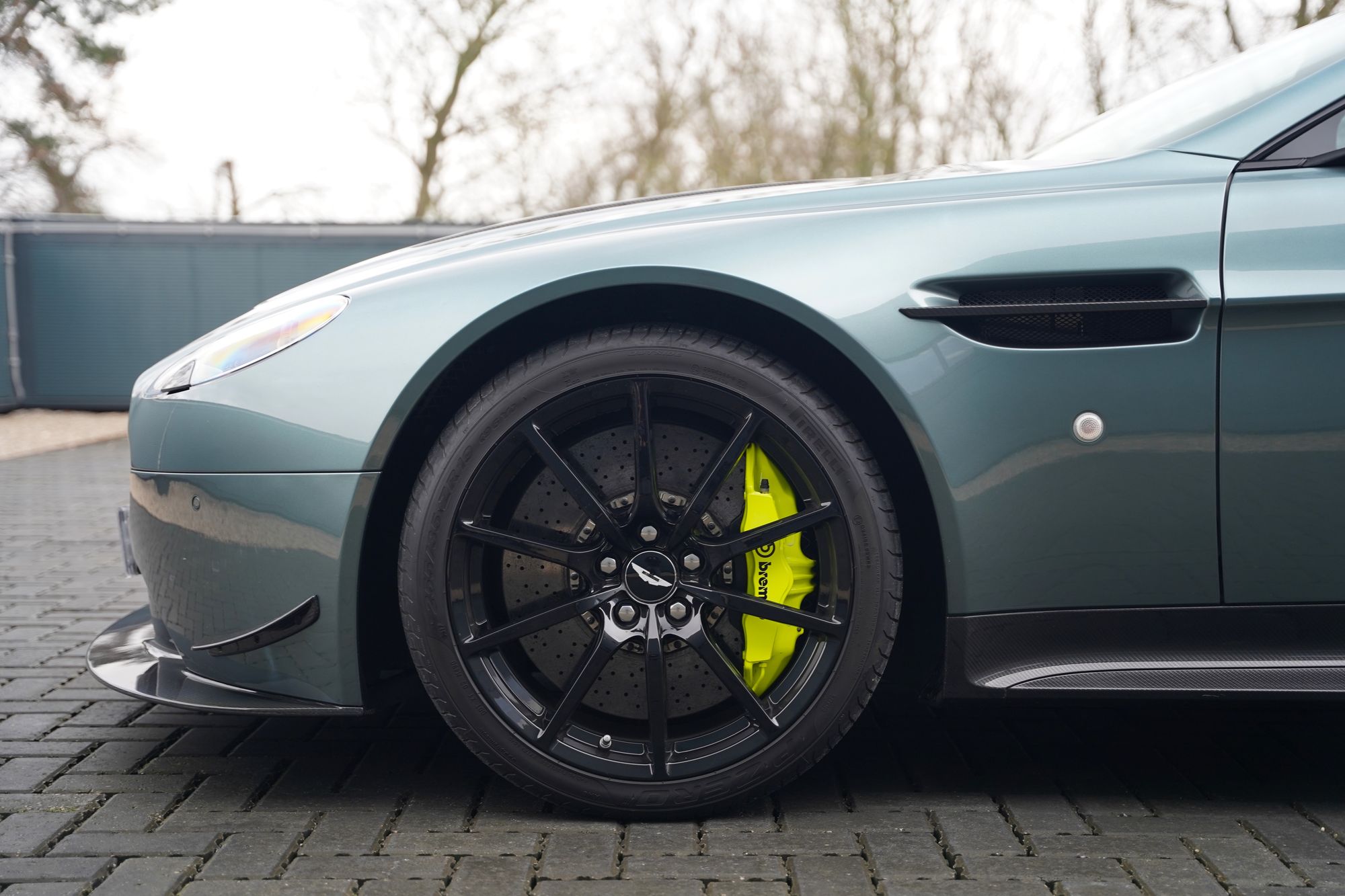 2017 Aston Martin V12 Vantage AMR