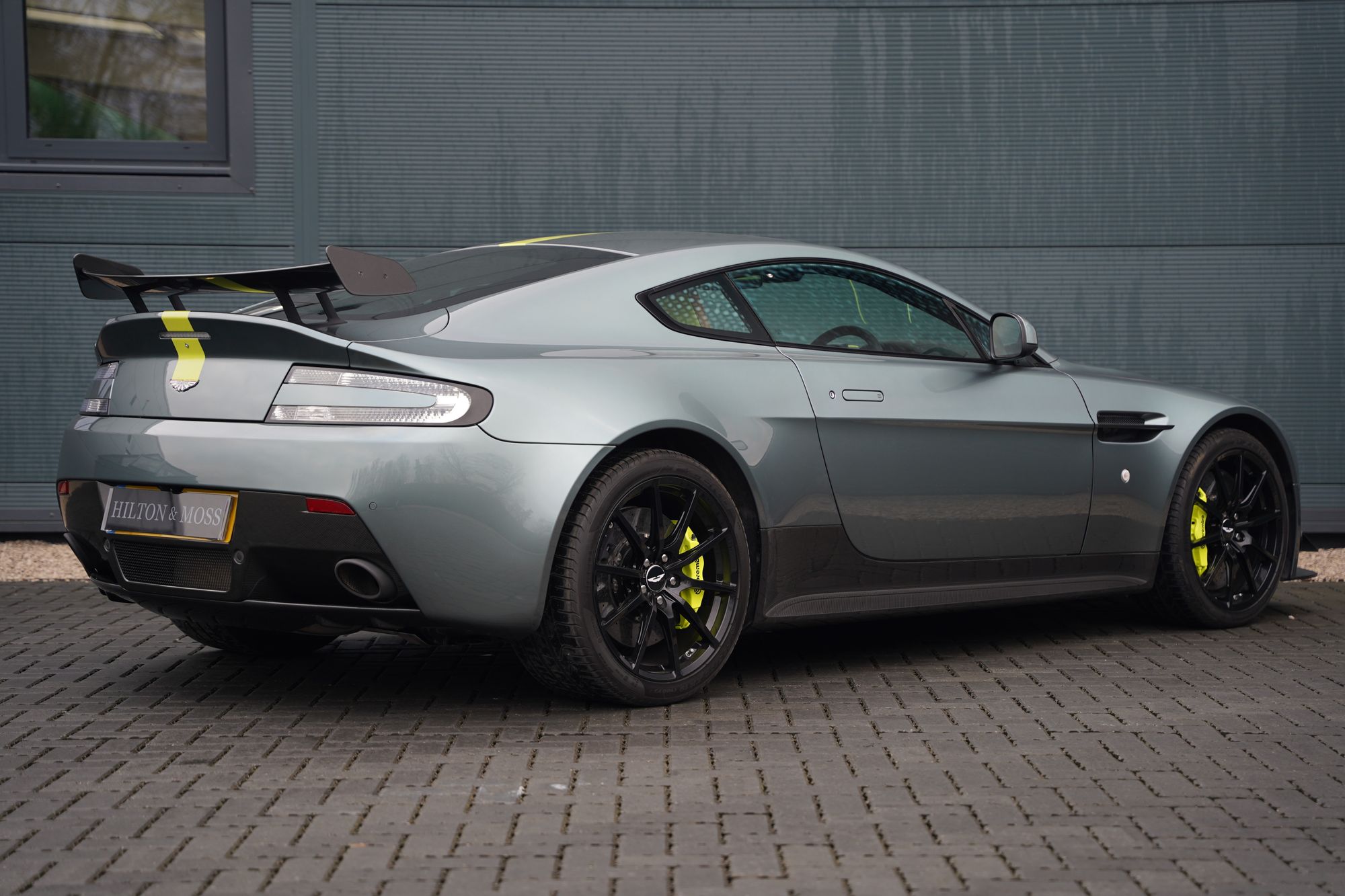 2017 Aston Martin V12 Vantage AMR