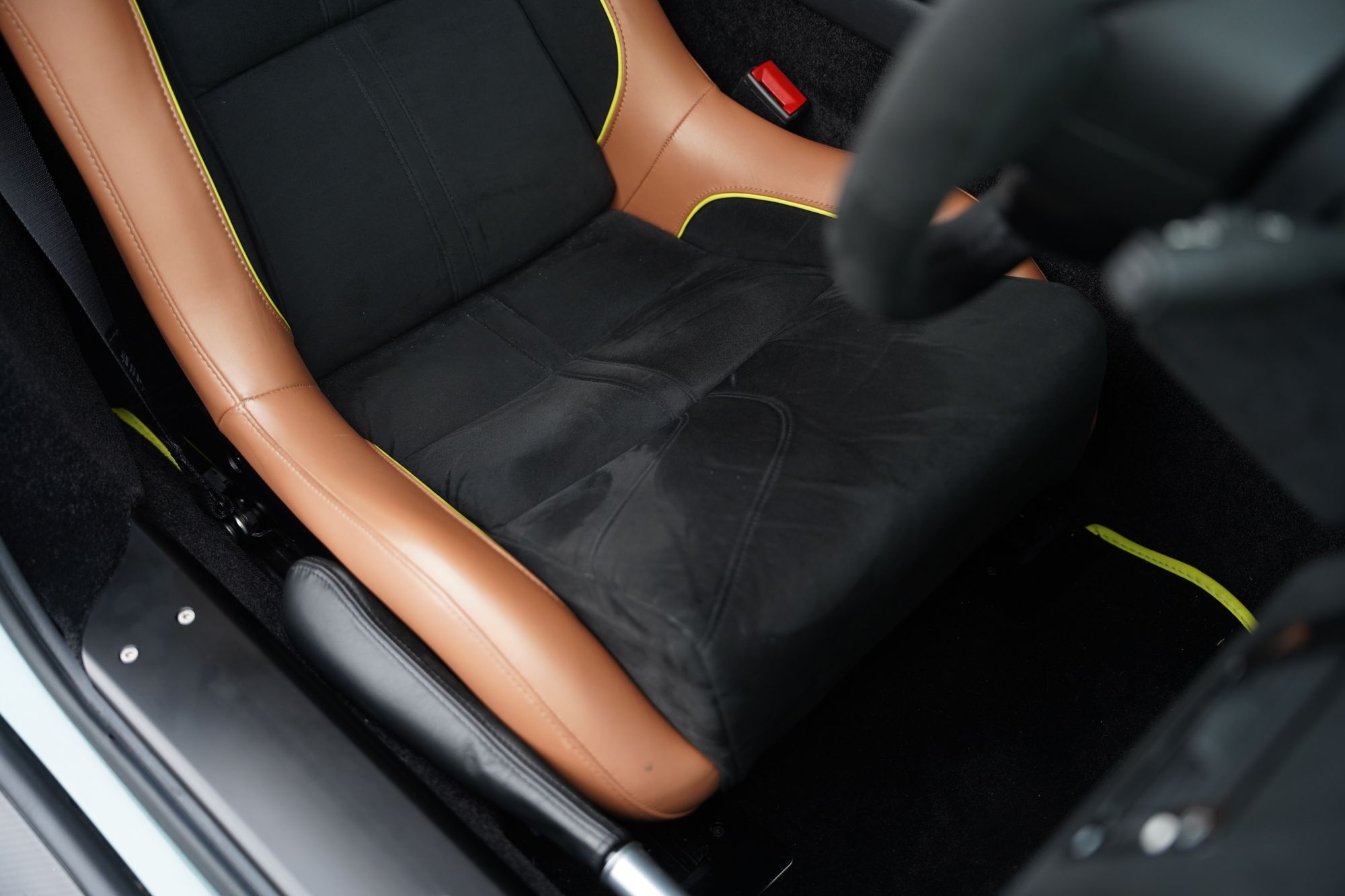 2017 Aston Martin V12 Vantage AMR