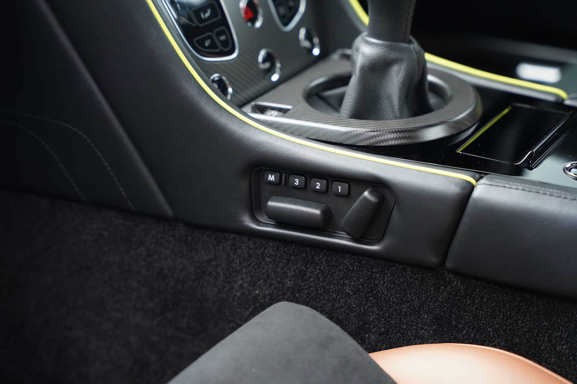 2017 Aston Martin V12 Vantage AMR