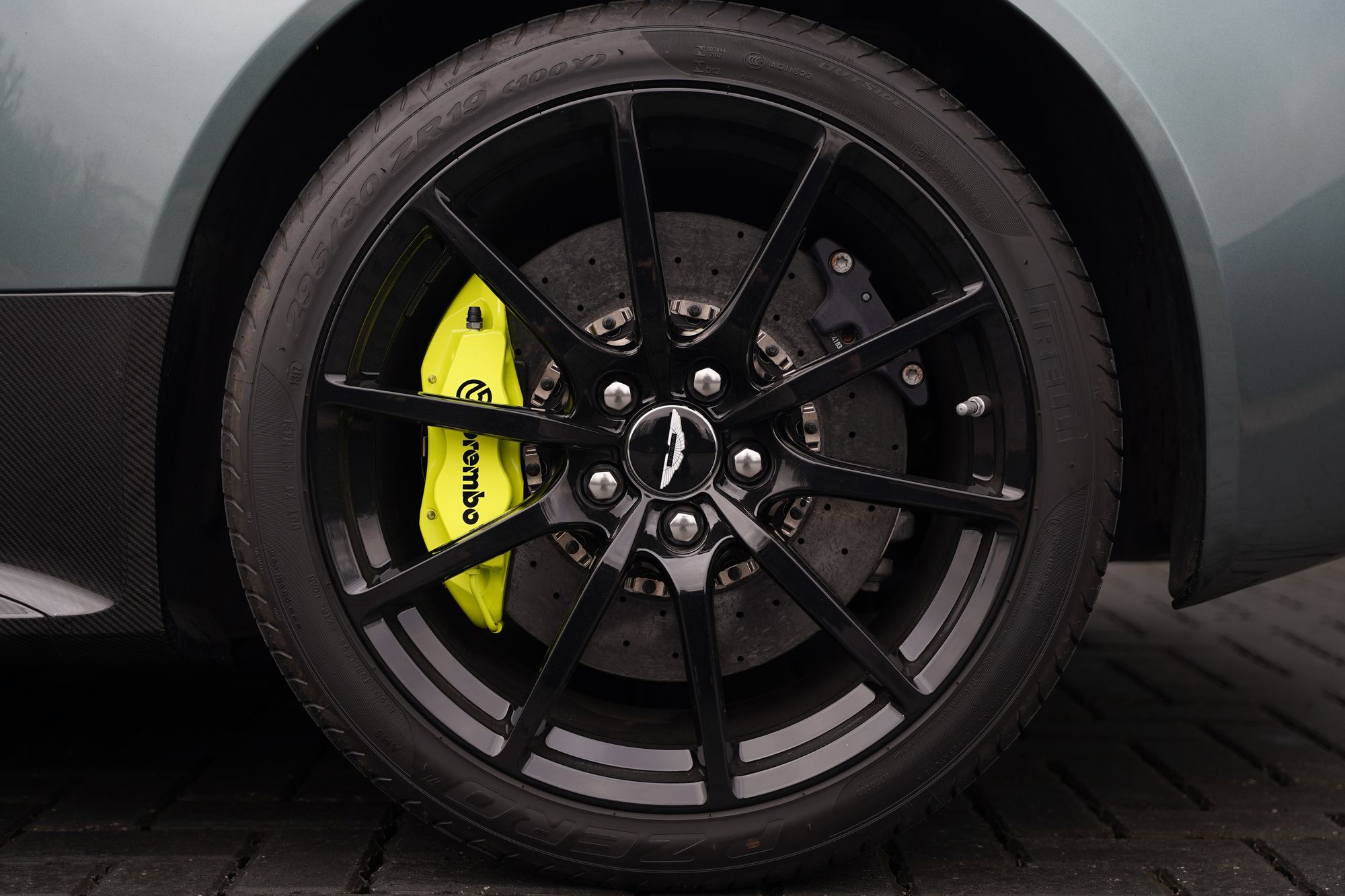 2017 Aston Martin V12 Vantage AMR