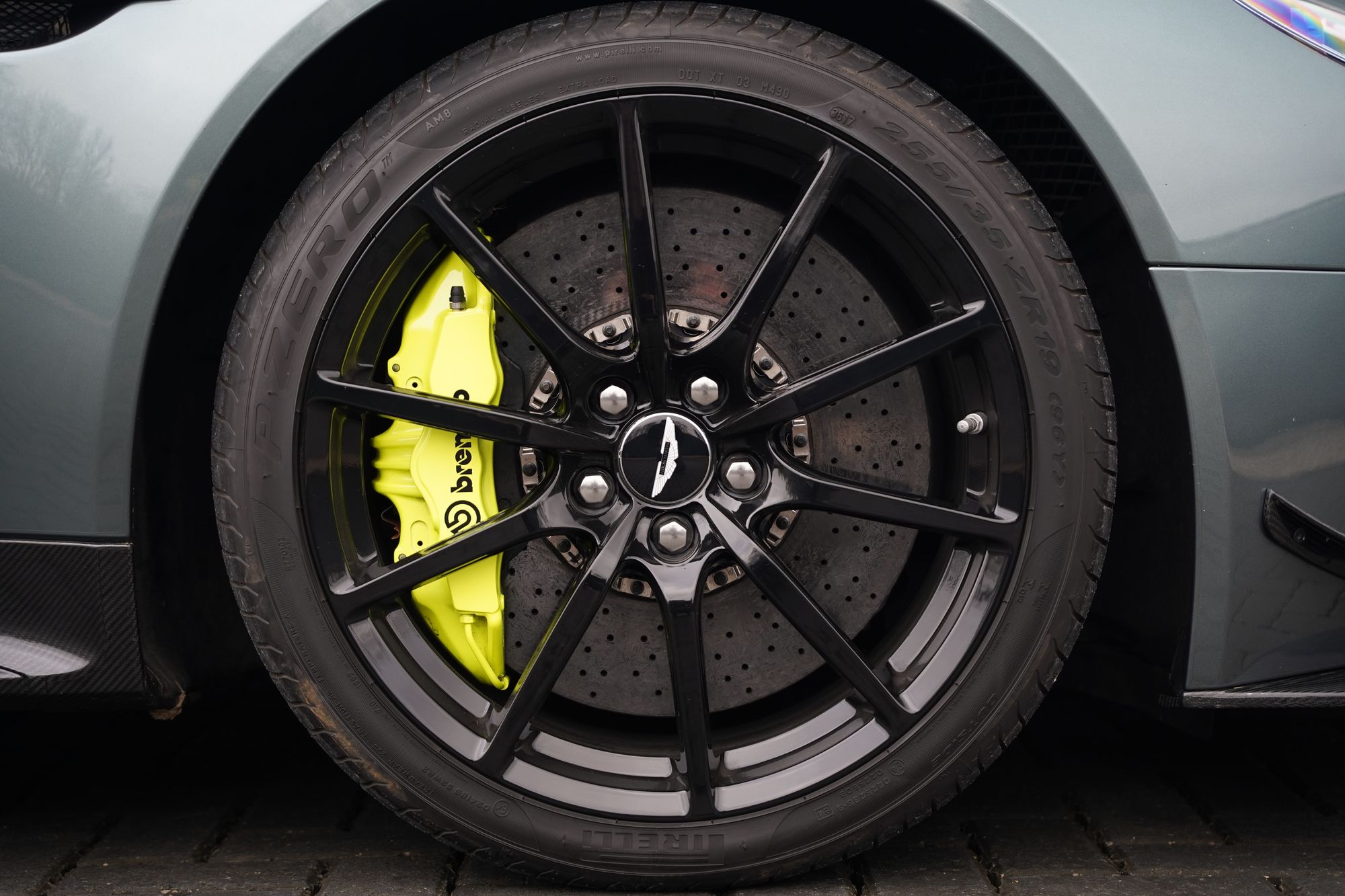 2017 Aston Martin V12 Vantage AMR