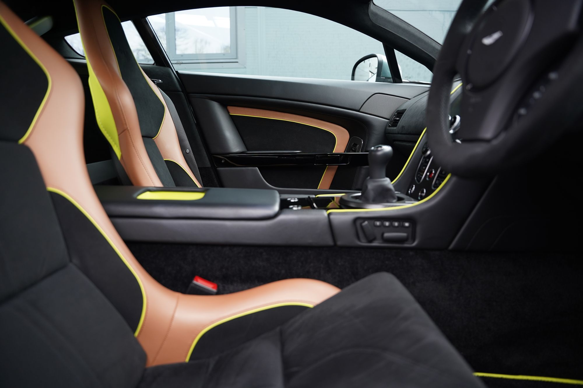 2017 Aston Martin V12 Vantage AMR