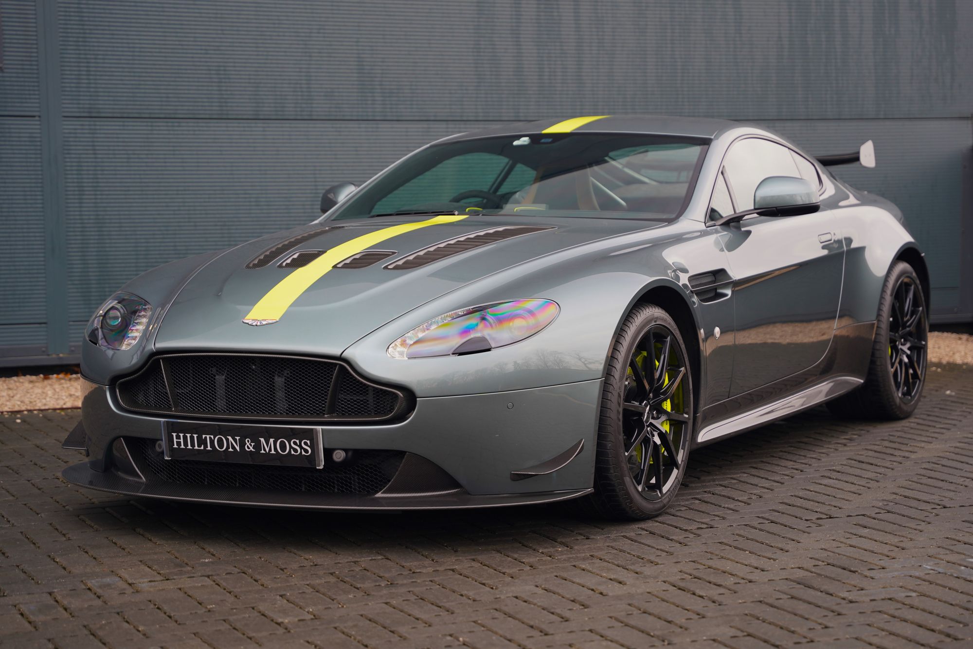 2017 Aston Martin V12 Vantage AMR