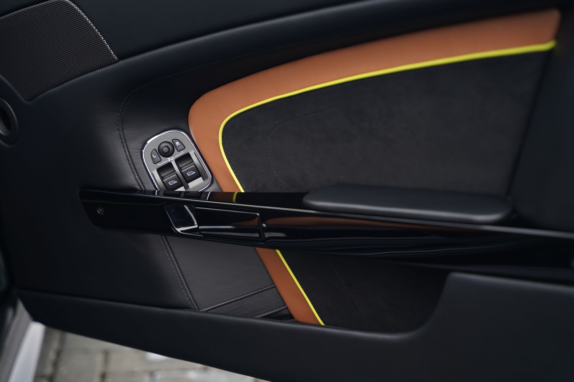 2017 Aston Martin V12 Vantage AMR