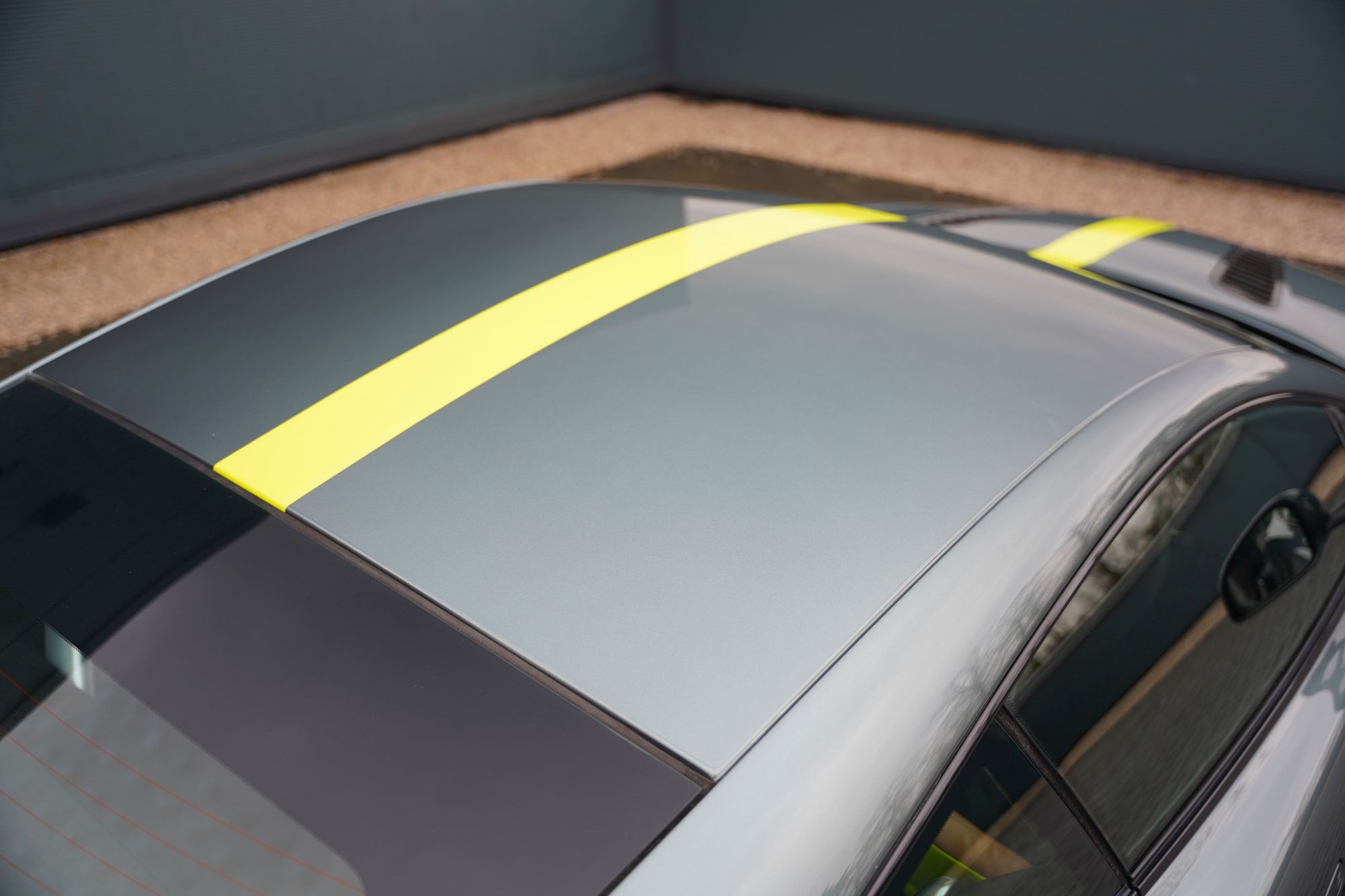 2017 Aston Martin V12 Vantage AMR