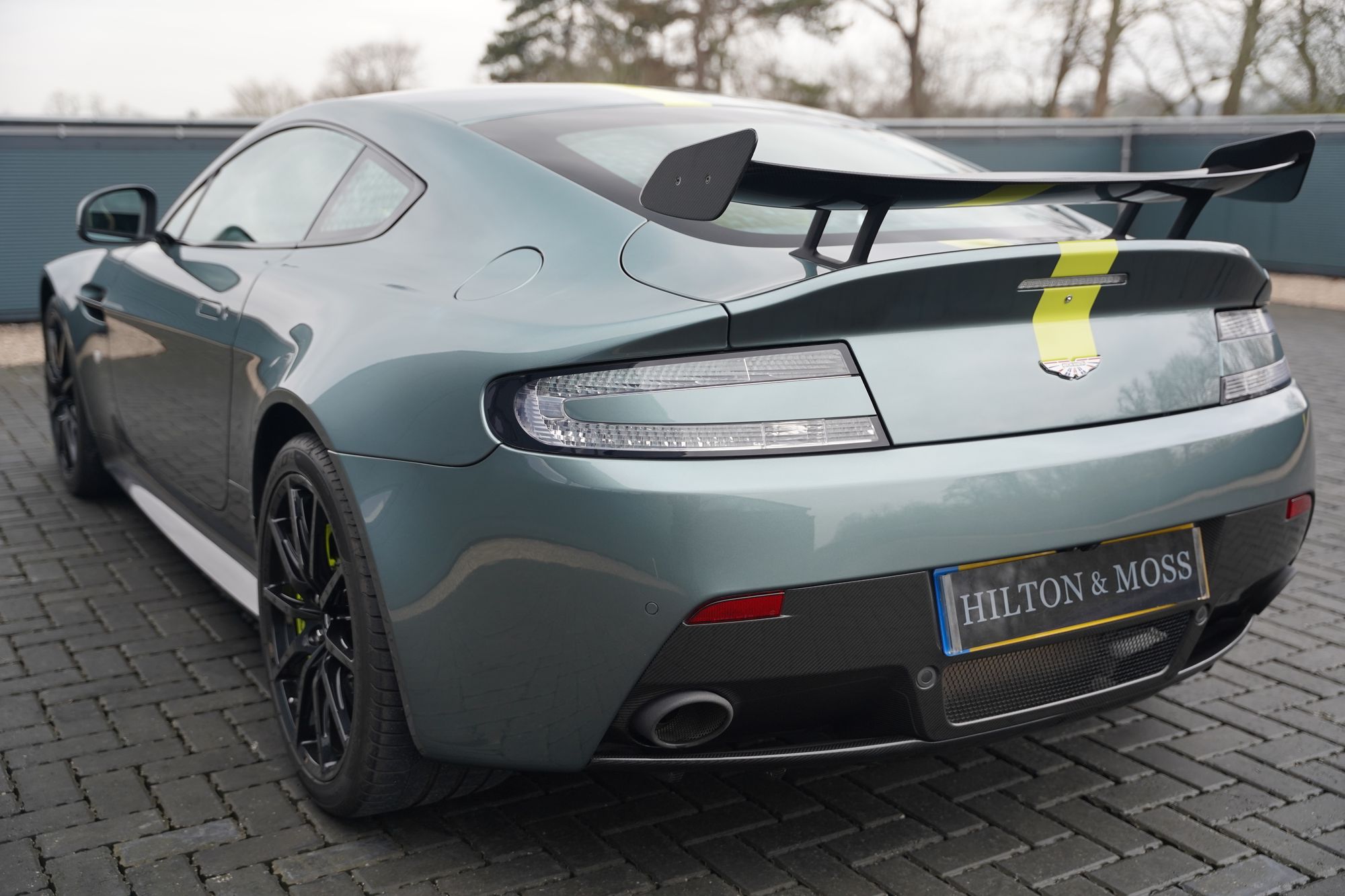 2017 Aston Martin V12 Vantage AMR