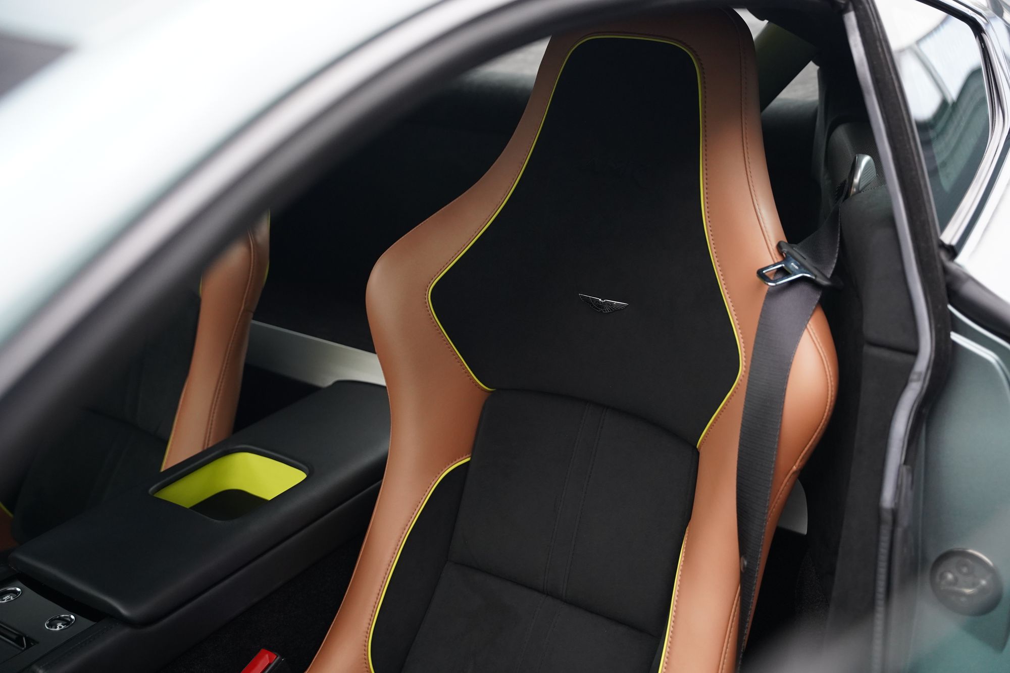 2017 Aston Martin V12 Vantage AMR