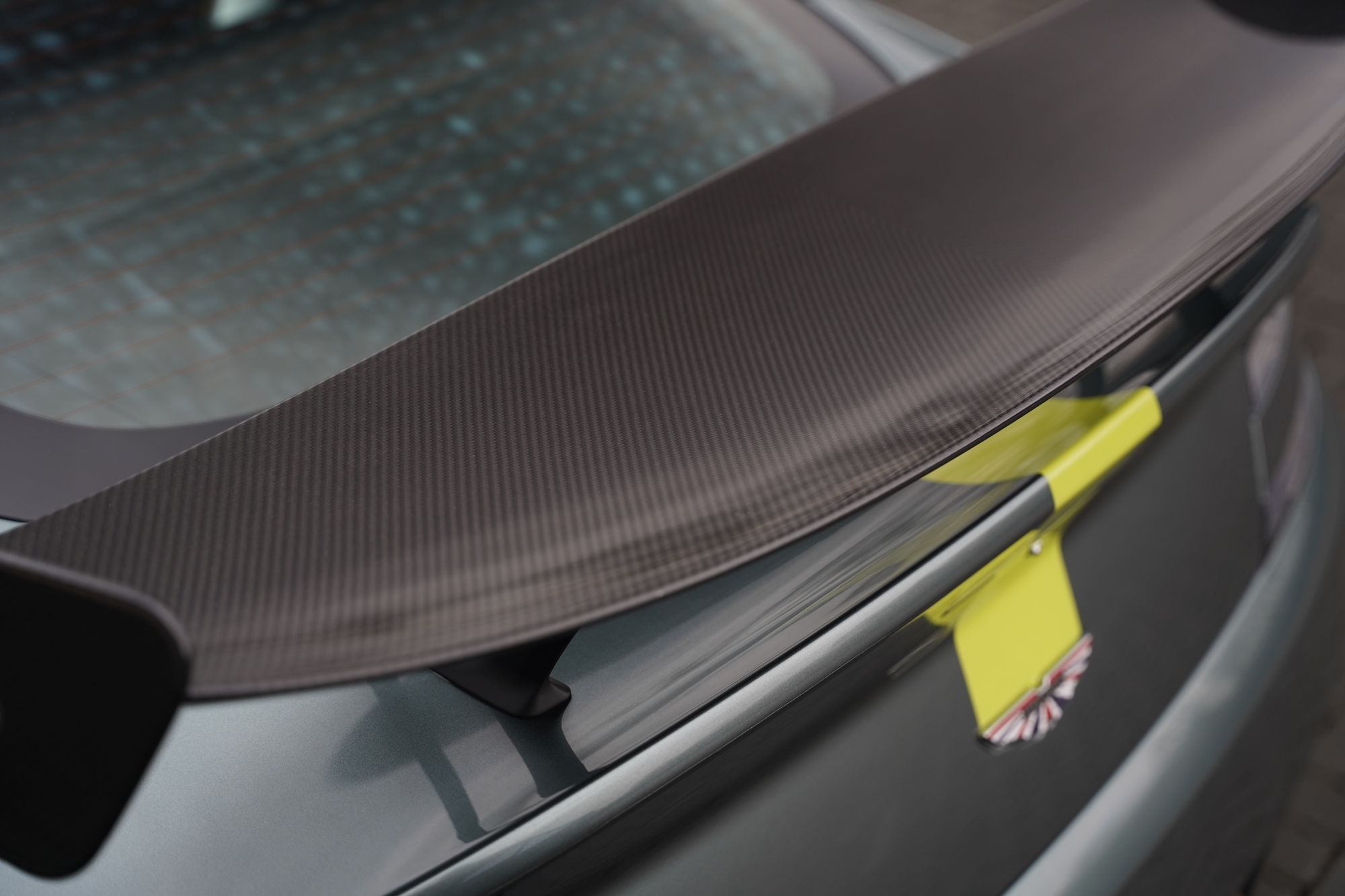 2017 Aston Martin V12 Vantage AMR