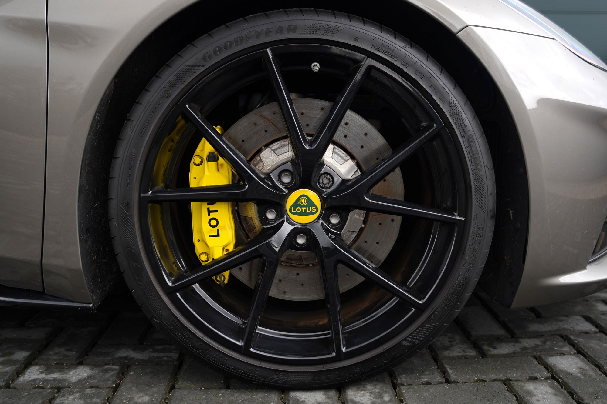 2023 Lotus Emira V6 First Edition