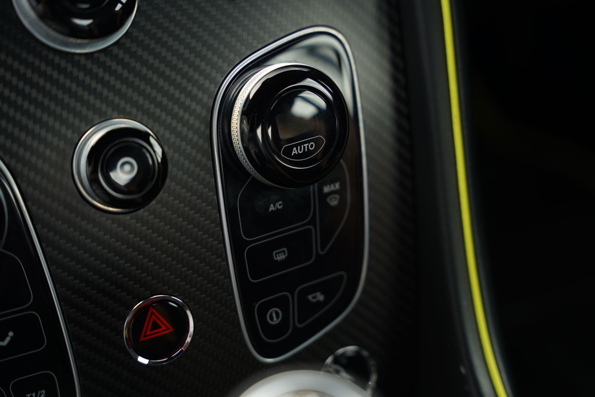 2017 Aston Martin V12 Vantage AMR