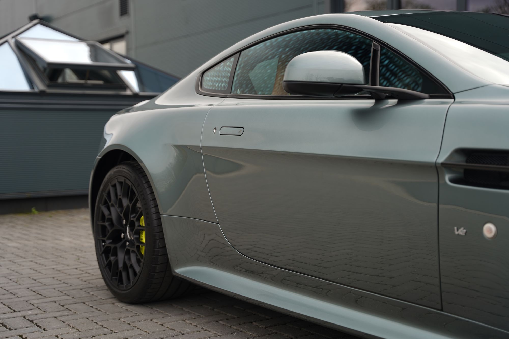 2017 Aston Martin V12 Vantage AMR