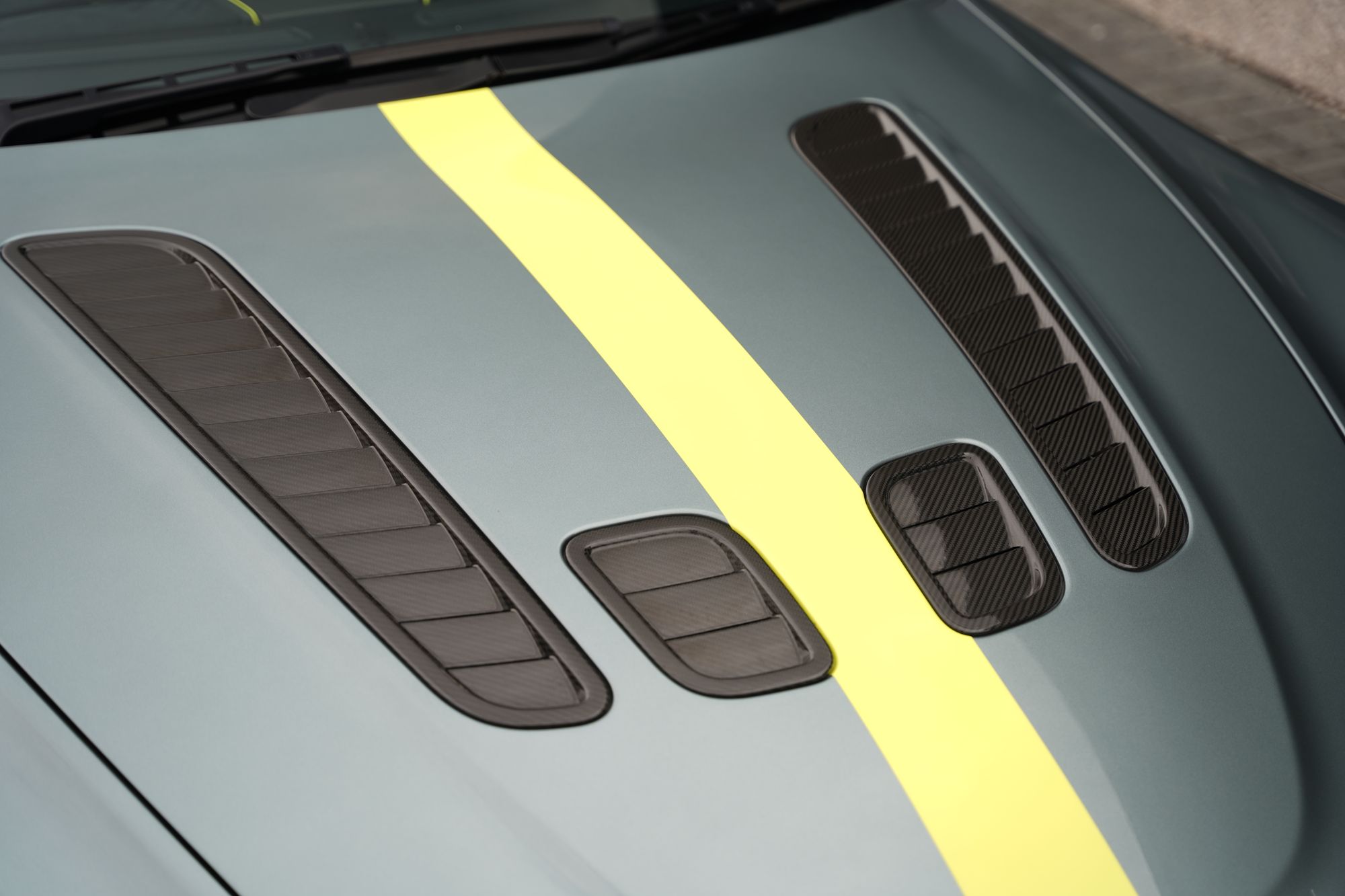 2017 Aston Martin V12 Vantage AMR