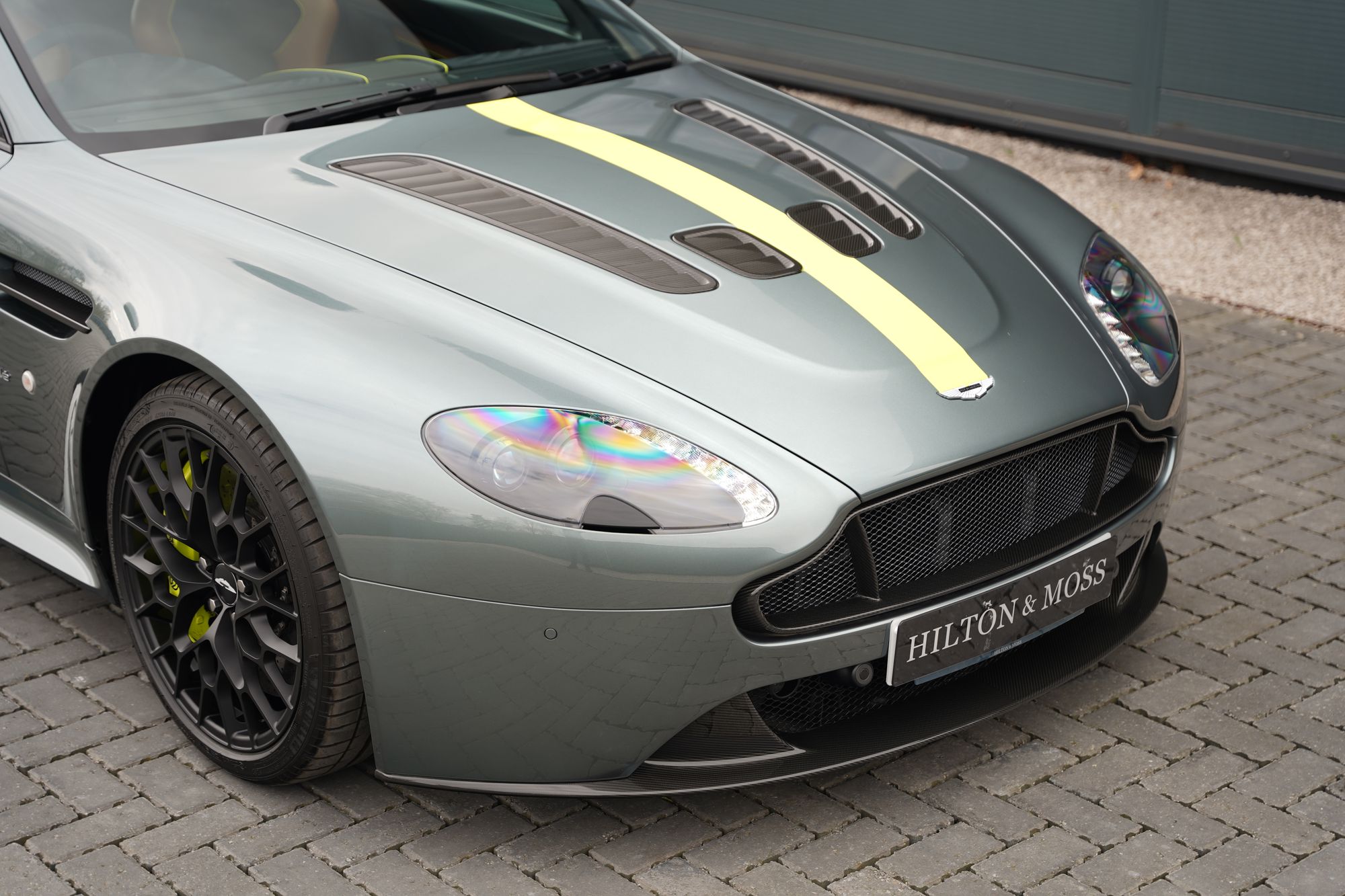 2017 Aston Martin V12 Vantage AMR