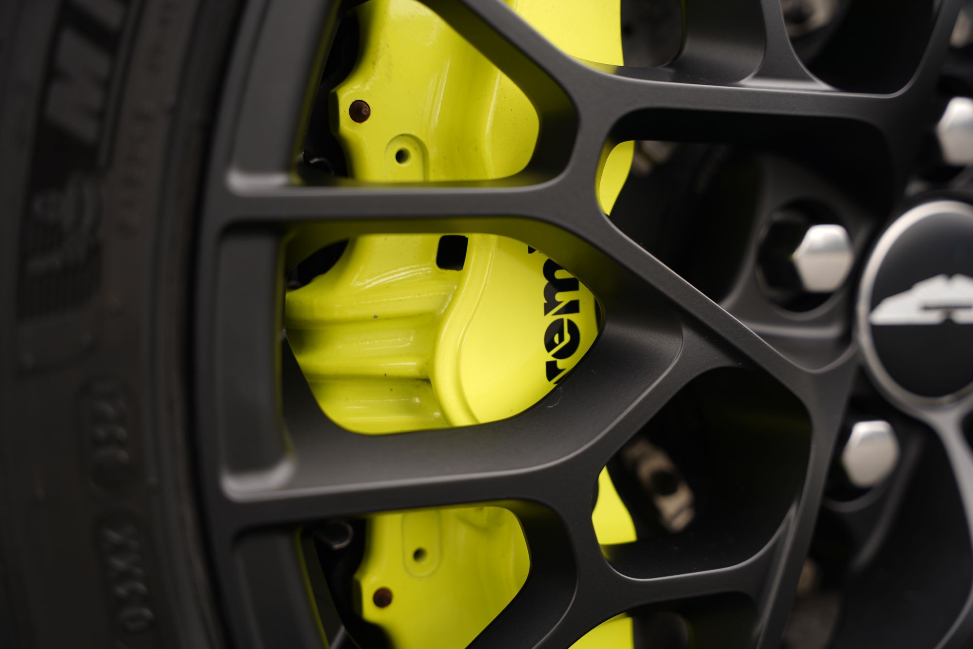 2017 Aston Martin V12 Vantage AMR