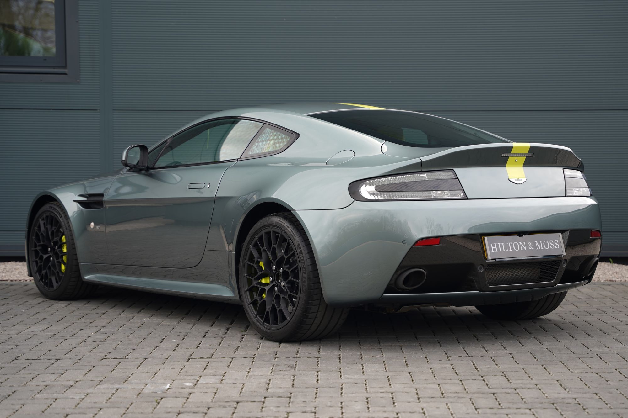 2017 Aston Martin V12 Vantage AMR