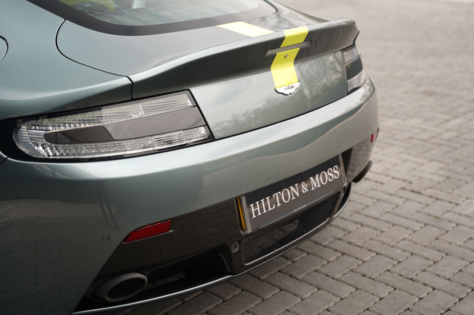 2017 Aston Martin V12 Vantage AMR