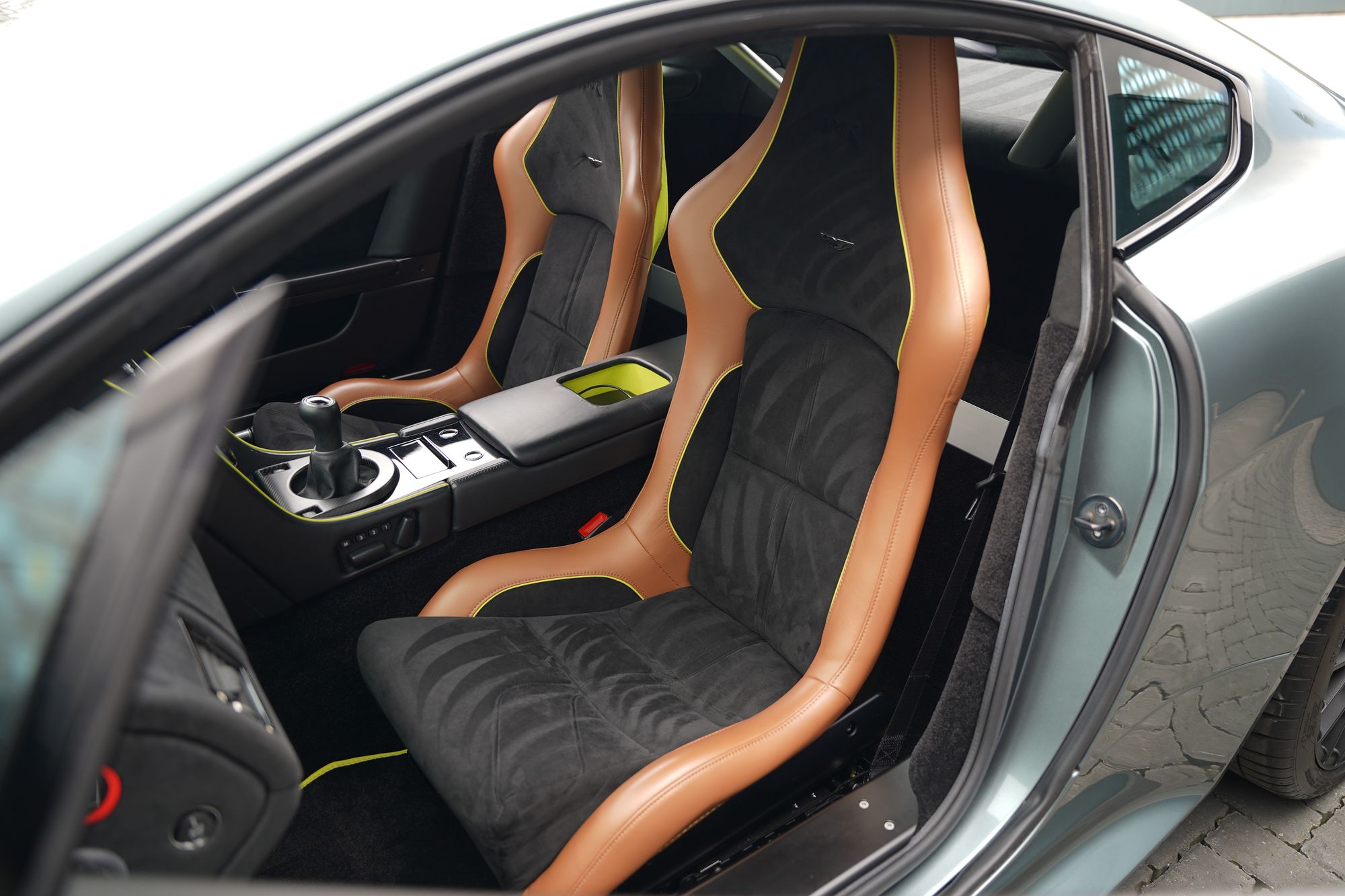 2017 Aston Martin V12 Vantage AMR